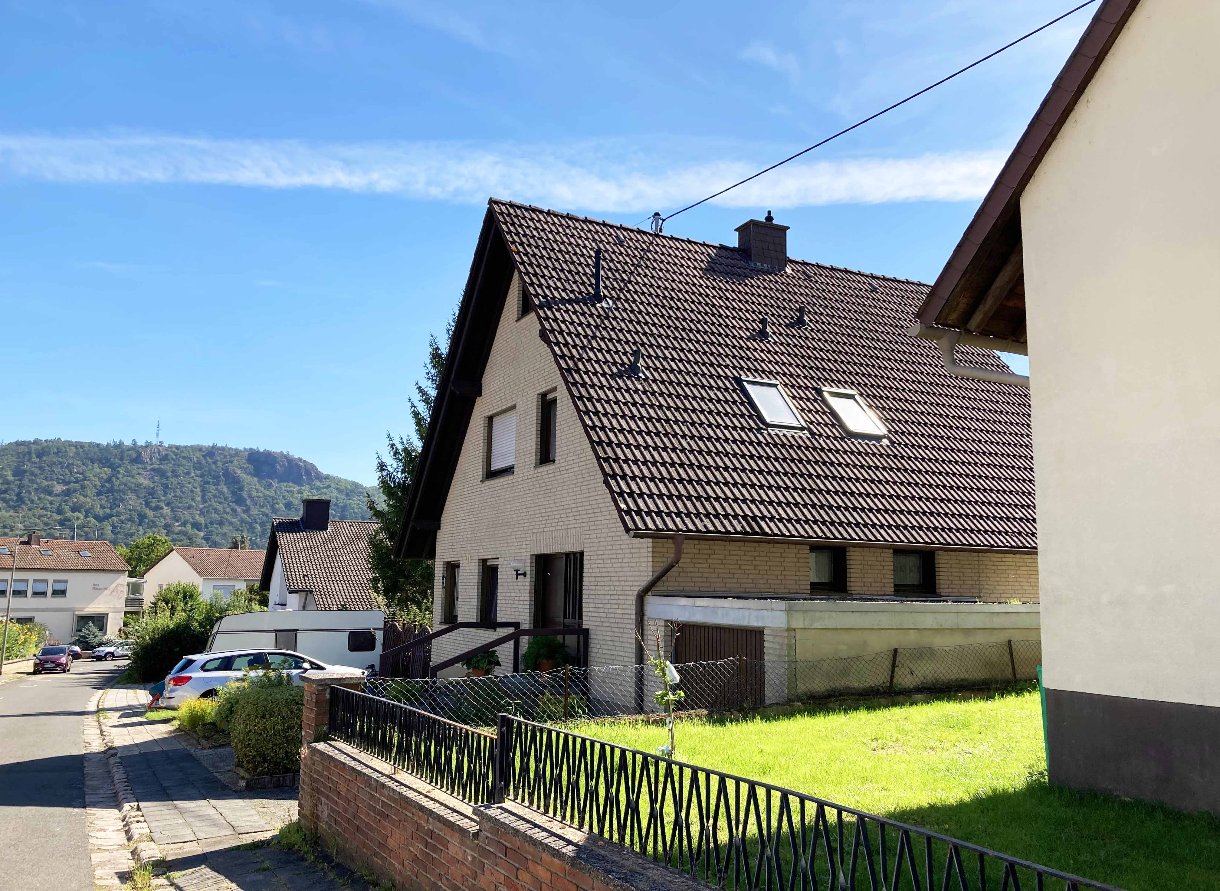 Ein-/Zweifamilienhaus mit großem Platzangebot in Sichtlage zur Ebernburg und dem Rotenfels