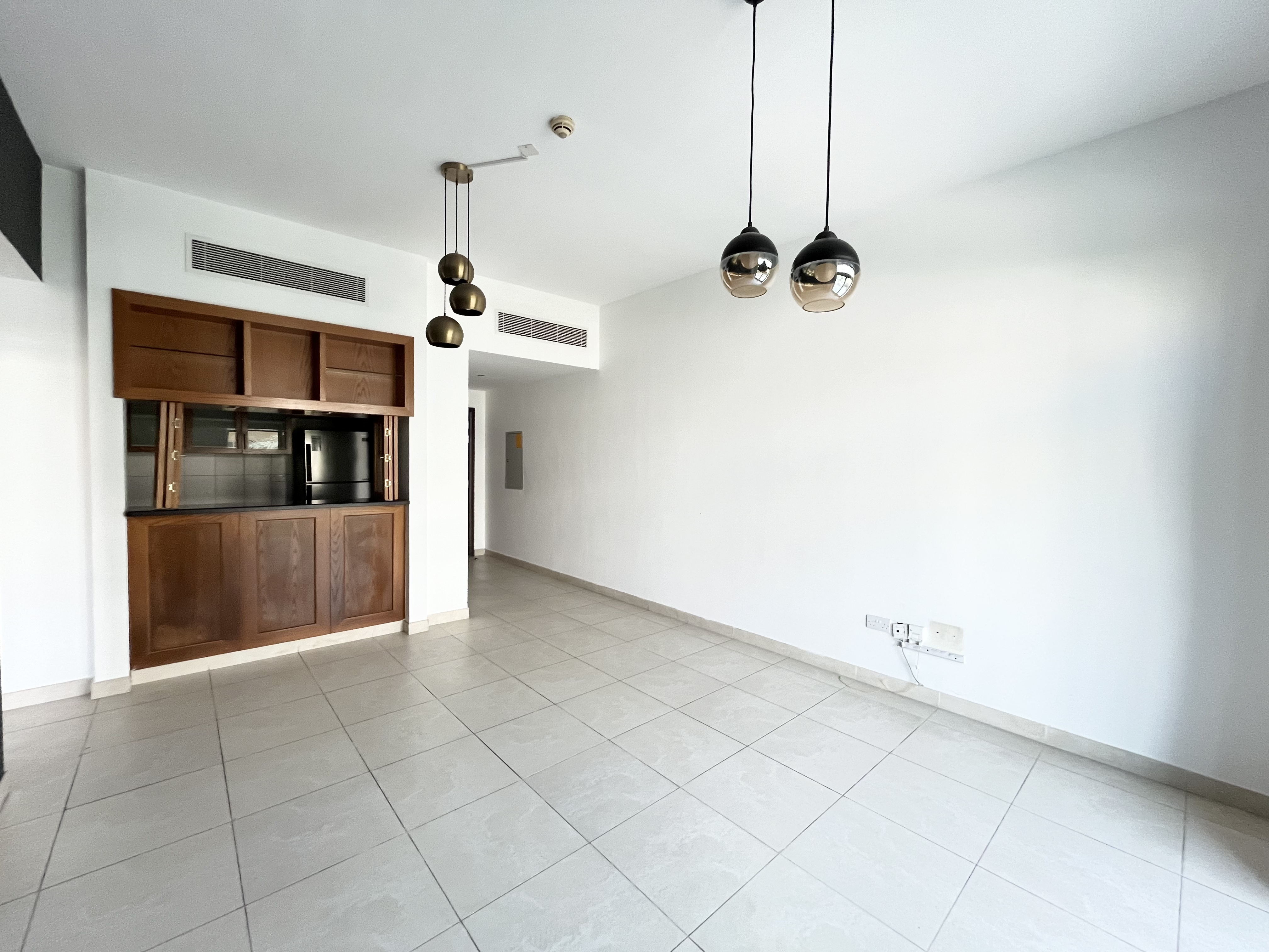 Furnished l Vacant l Great location