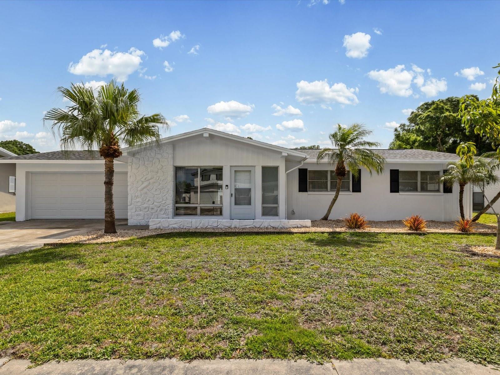 Close to Eagle Lake Park