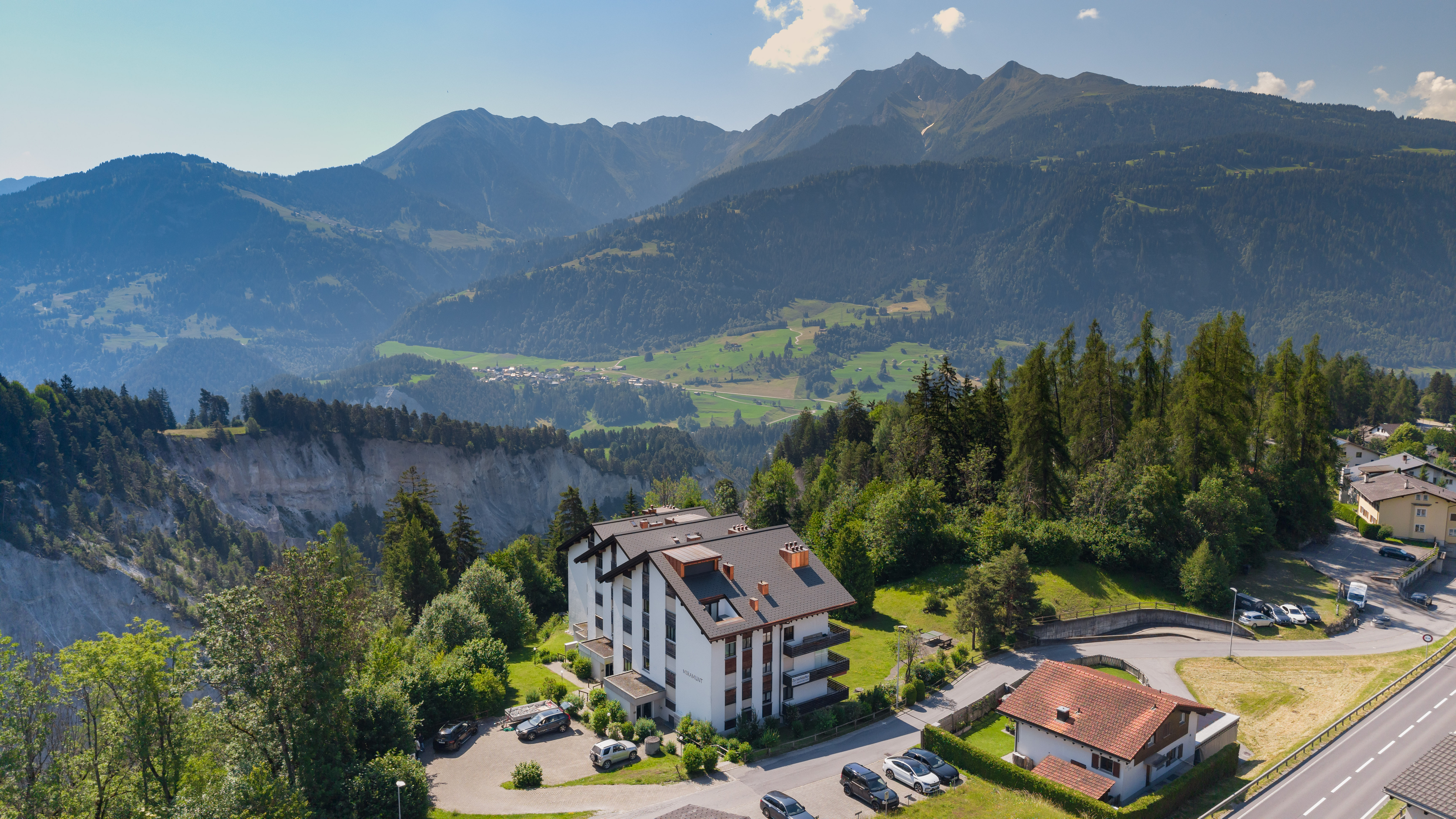 Aussicht und Ruhe in dorfnaher Lage