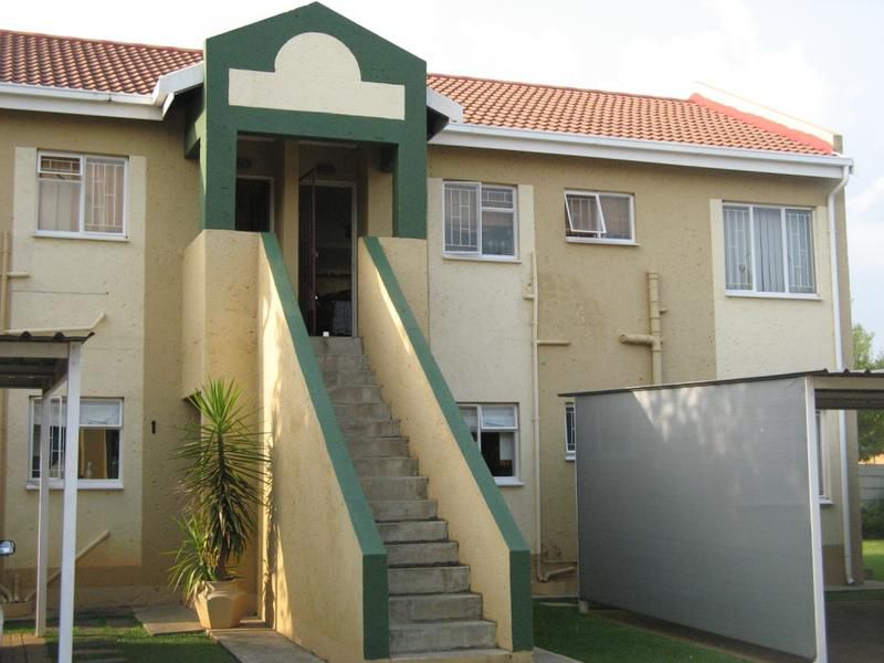 Two bedroom apartment near Hospital, Army and  NWU