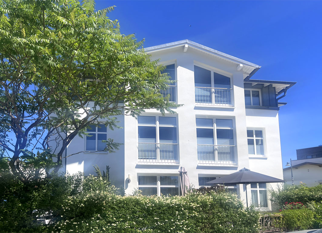 Strandlage mit Weitblick - gemütliches Appartement in der Villa "Alt Ahlbeck"