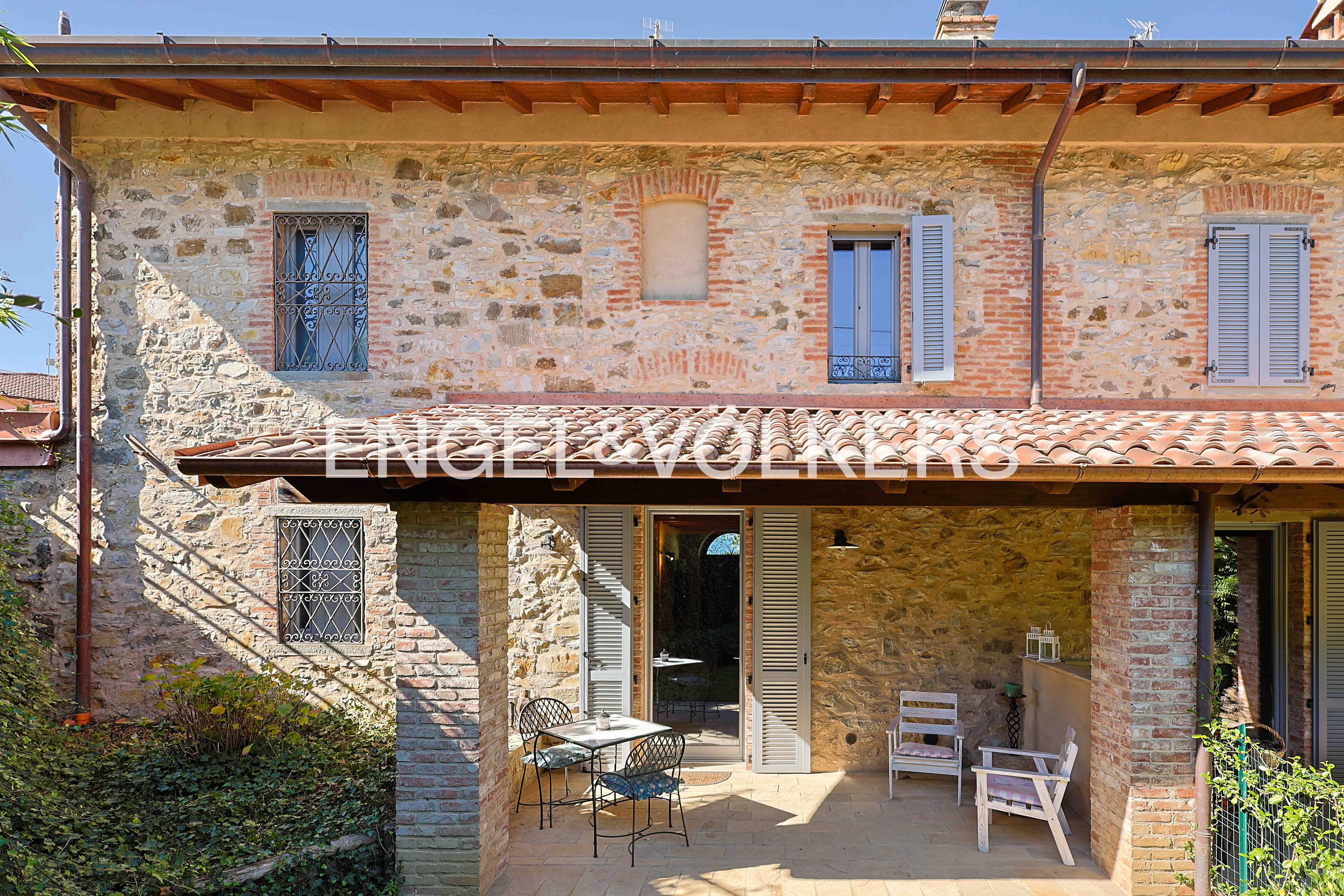 Renoviertes Steinhaus mit Garten in der Lunigiana, nahe Bagnone
