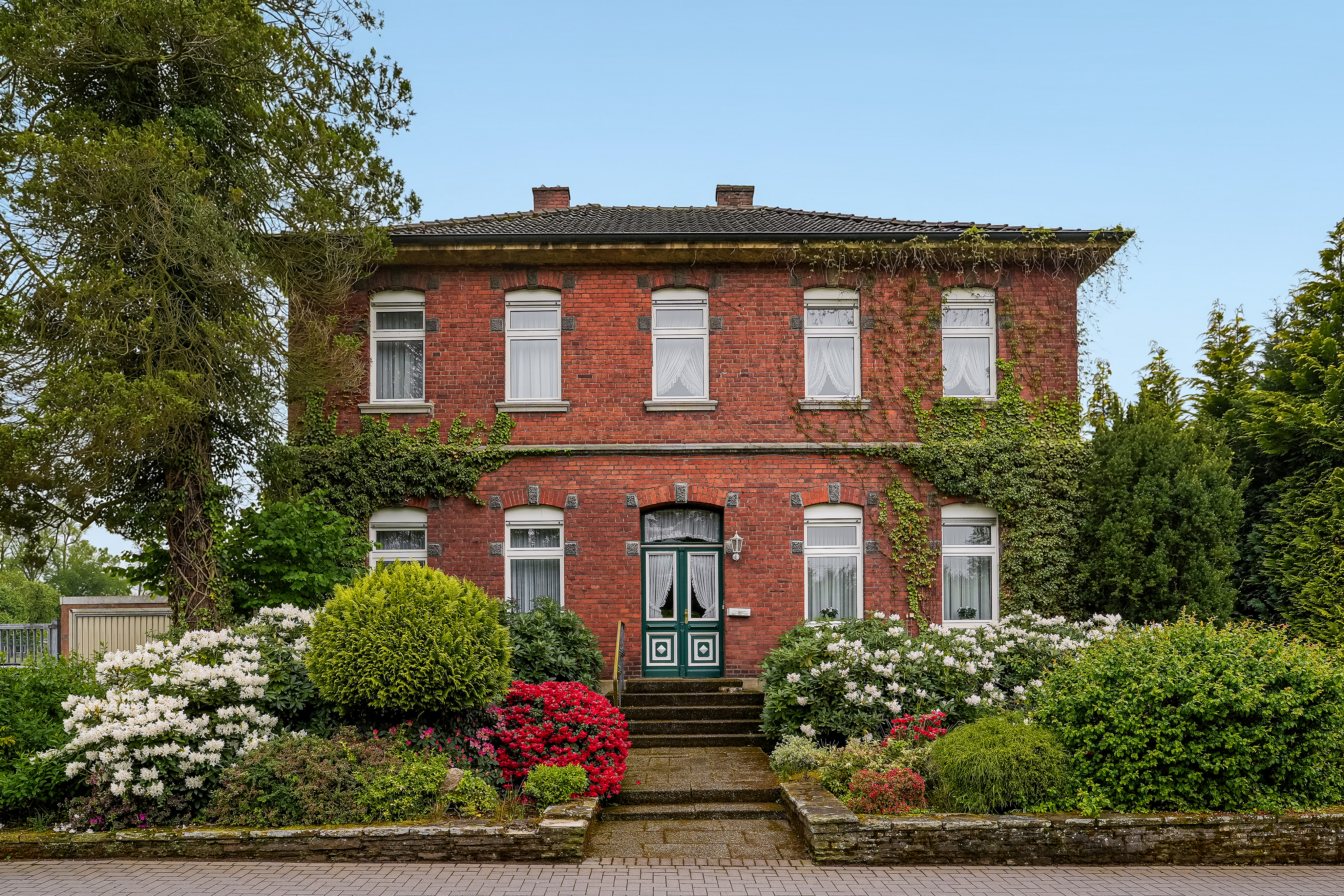 Altbaucharme von 1905: Ihr neues Zuhause mit idyllischem Garten, Garagenstellplatz & Lagerplatz