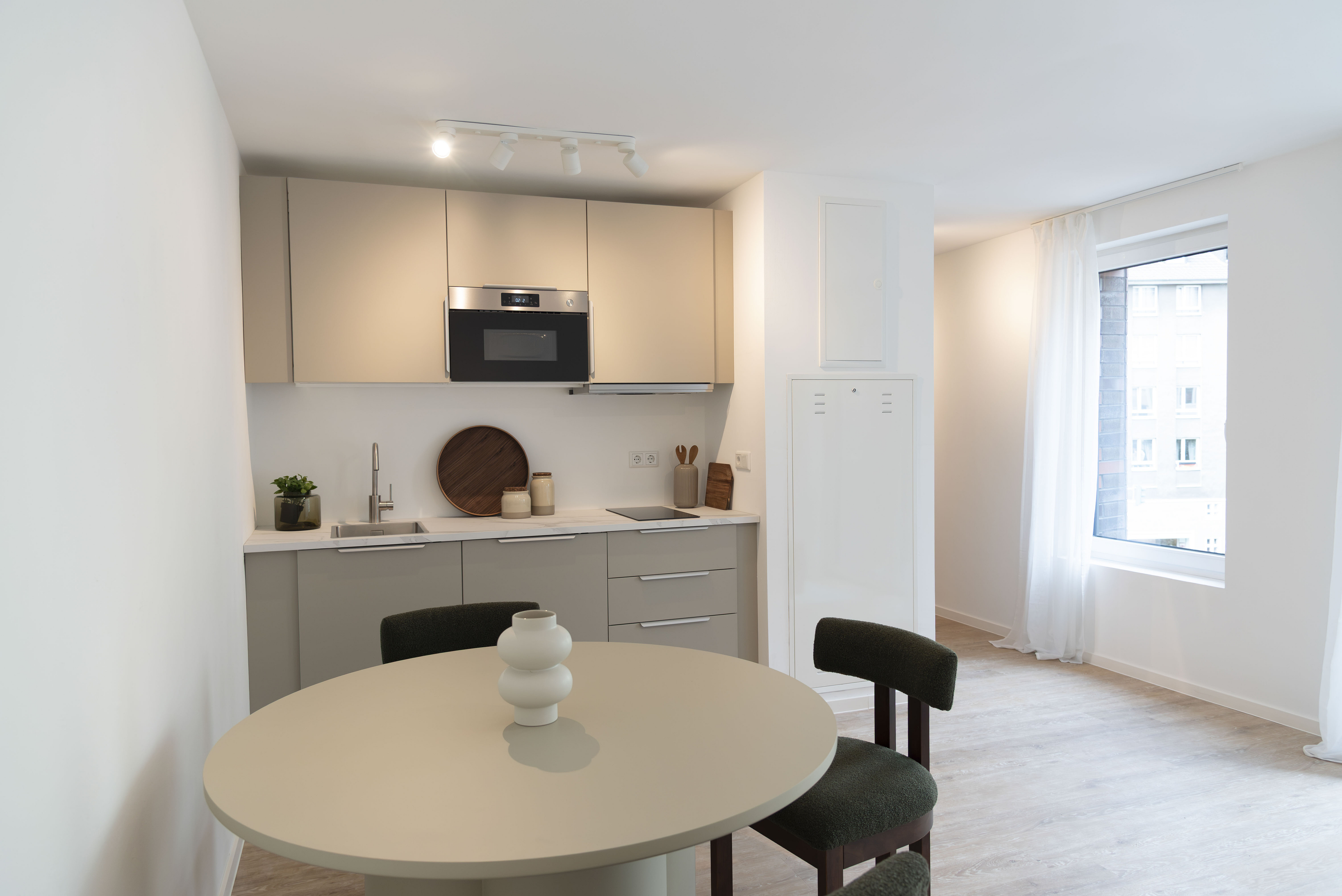 Erstbezug: 91 Sanierte Apartments mit Einbauküchen in Bestlage