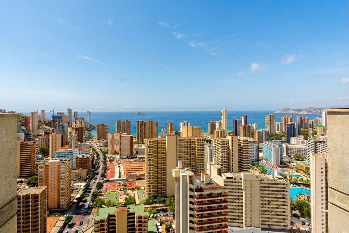 Exclusive high-end duplex penthouse with panoramic views of the Mediterranean and Benidorm skyline