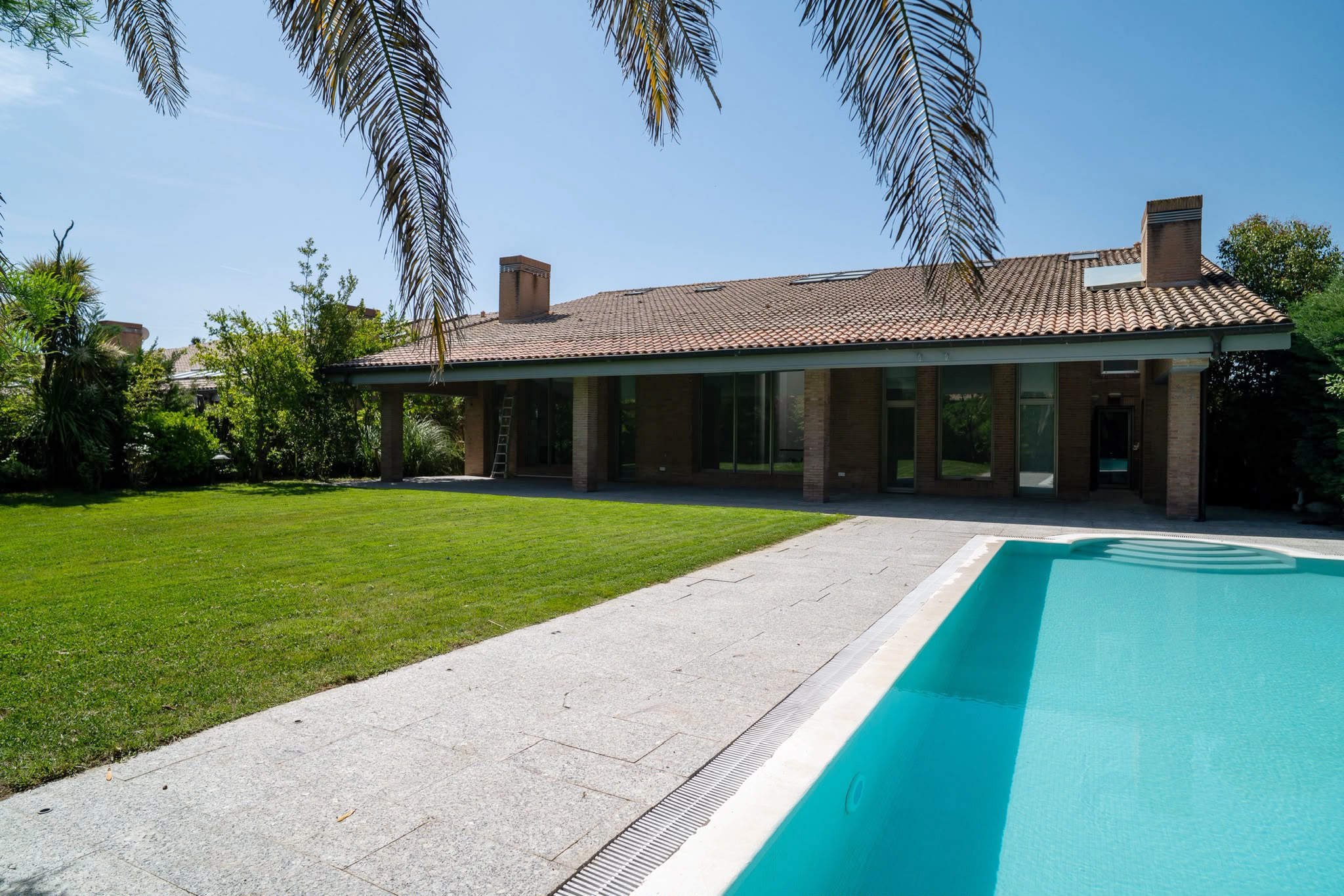 Detached villa for rent in La Finca