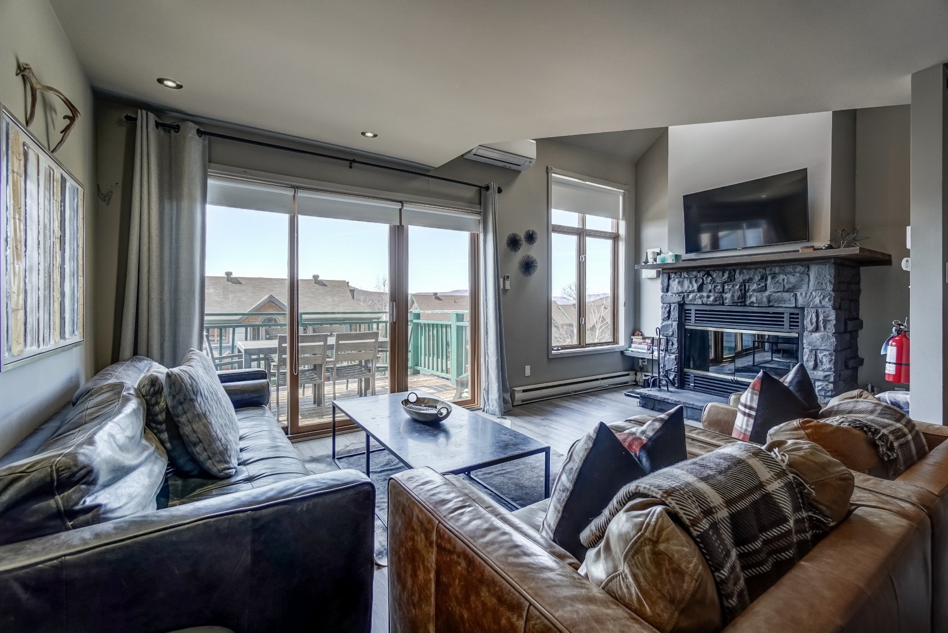 Ski In-Ski Out Townhouse with Views of Lac Tremblant
