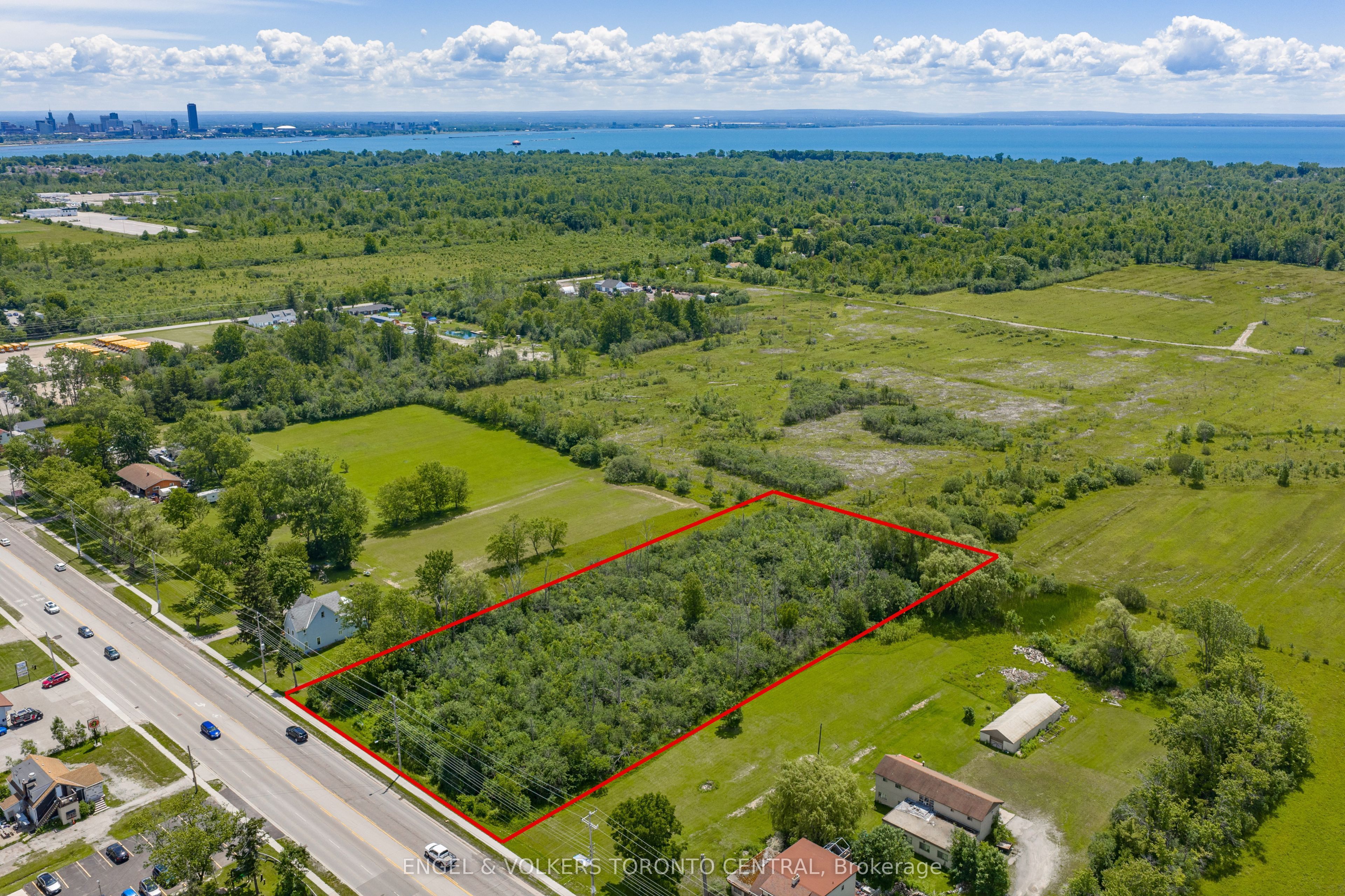 Exceptional Property With Future Development Possibilitie