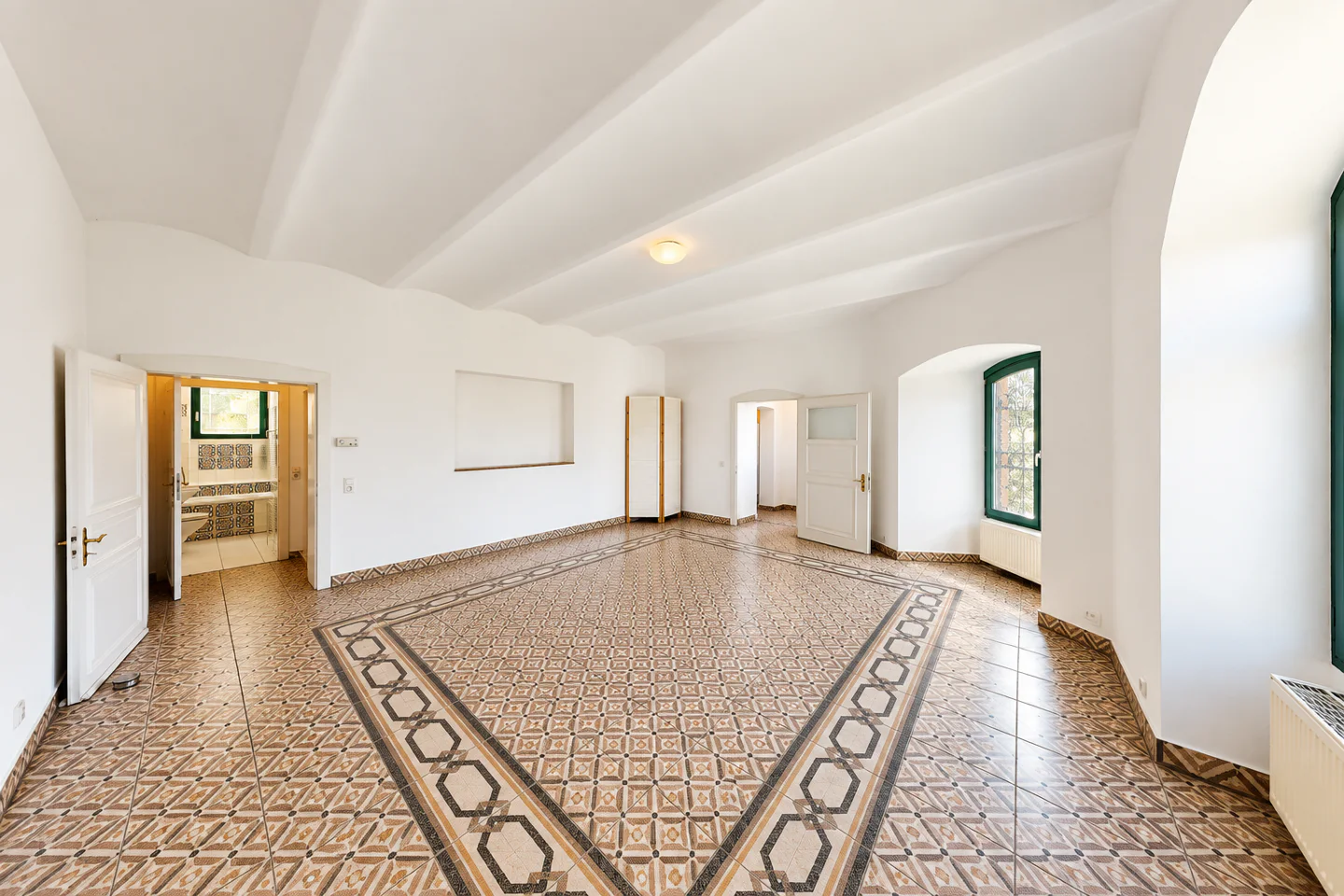 Stilvolle Altbauwohnung mit Terrasse und Gartenbereich im Wiesbadener Nerotal - Photo 1