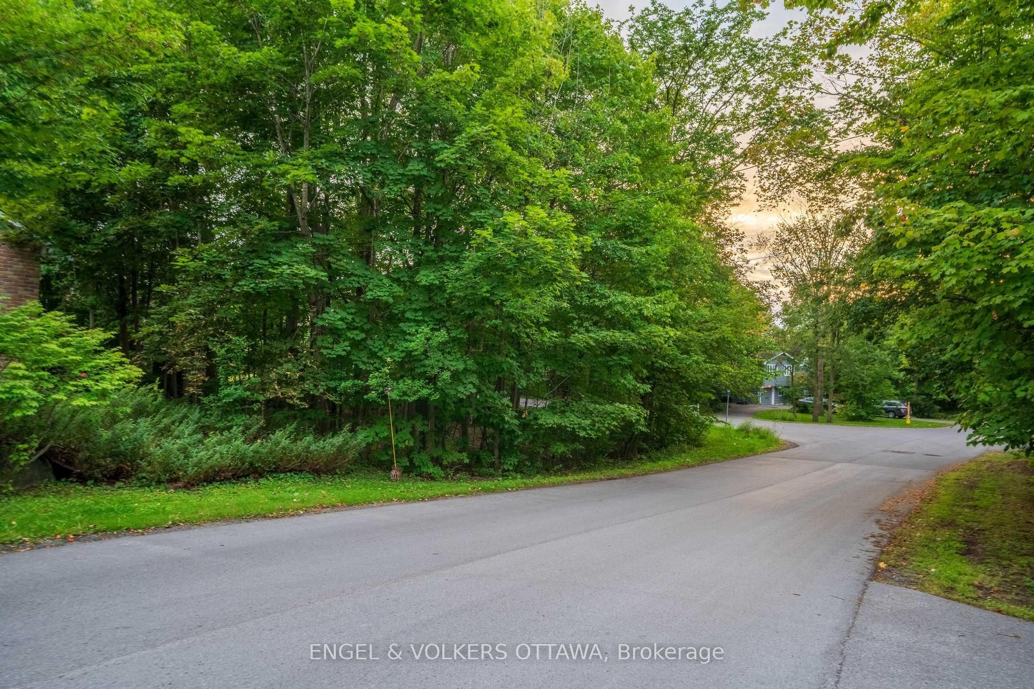 Build Your Forever Home in Prestigious Rothwell Heights