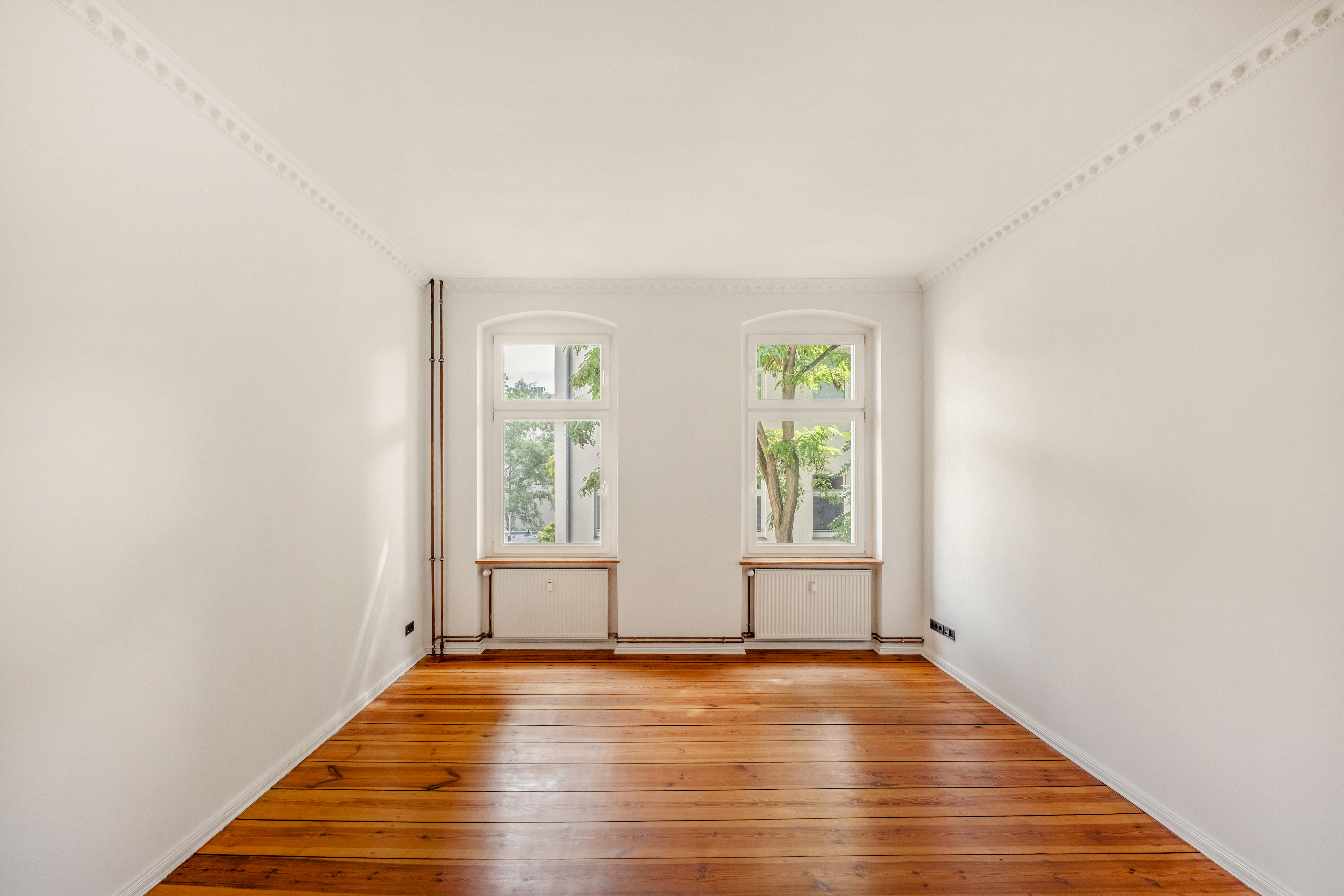 Idyllic retreat in a historic building overlooking the Jahnhöfe courtyards