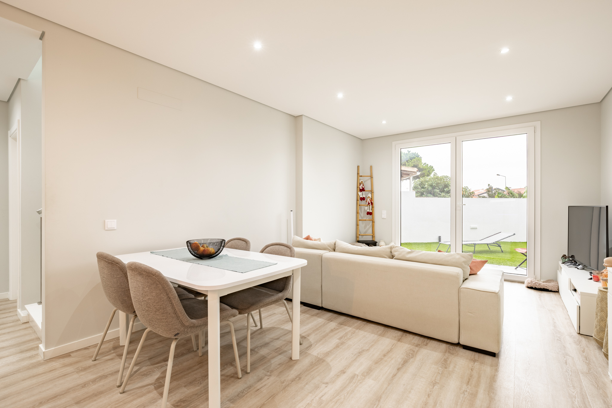 Brand-New T4 Villa with Private Garden and A+ Energy Efficiency in Trajouce