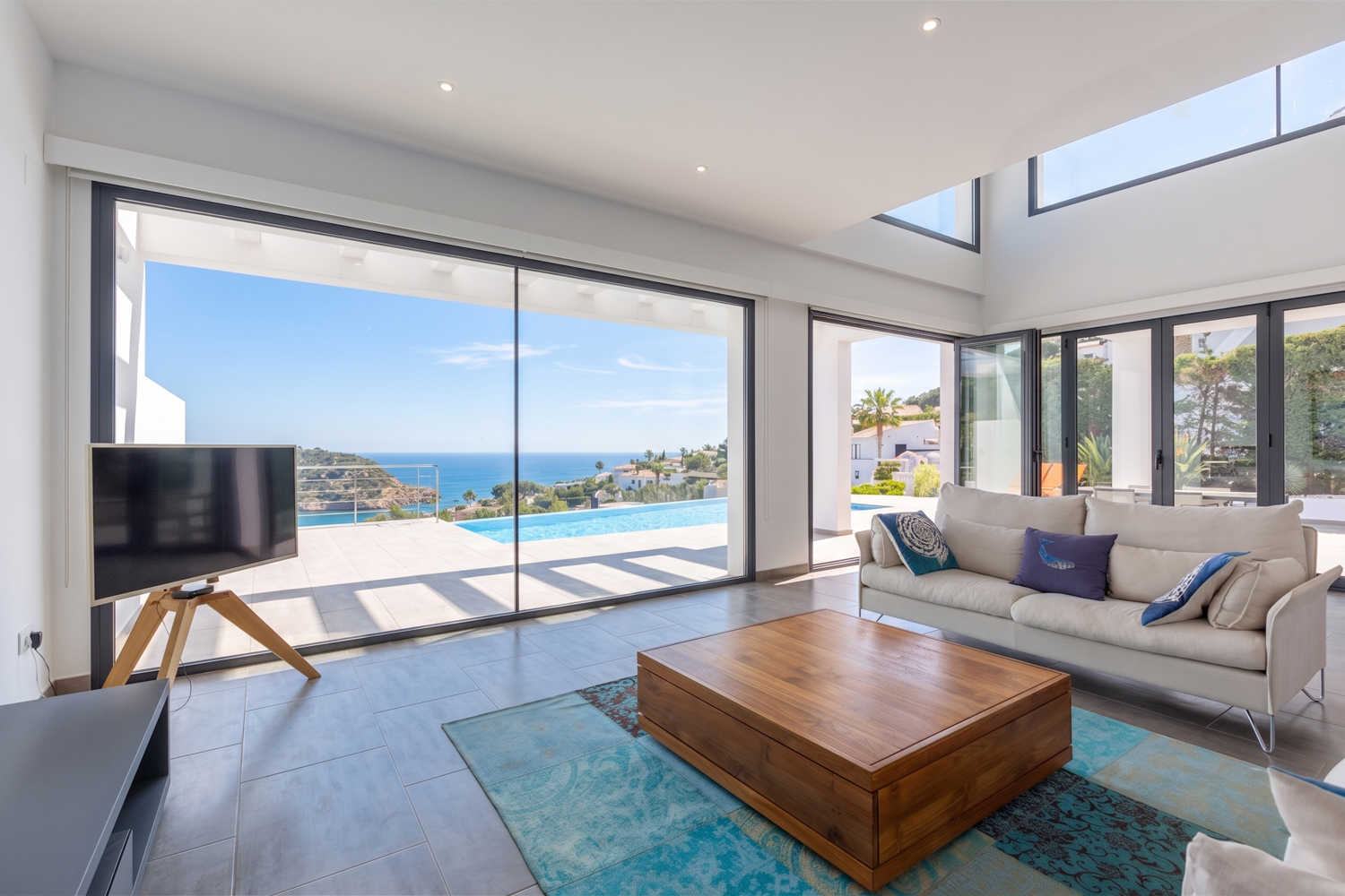 Exclusiva villa con ascensor, piscina infinity y vistas a Portitxol
