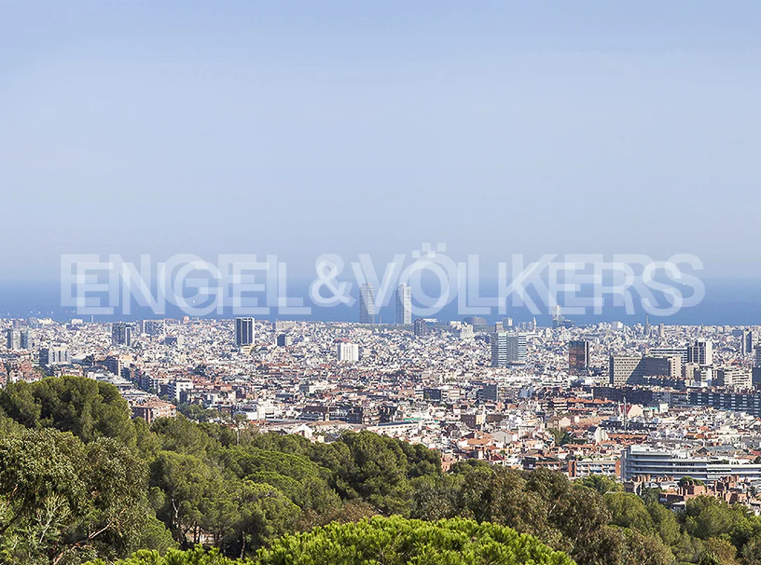 Plot with incredible views over Barcelona and the sea