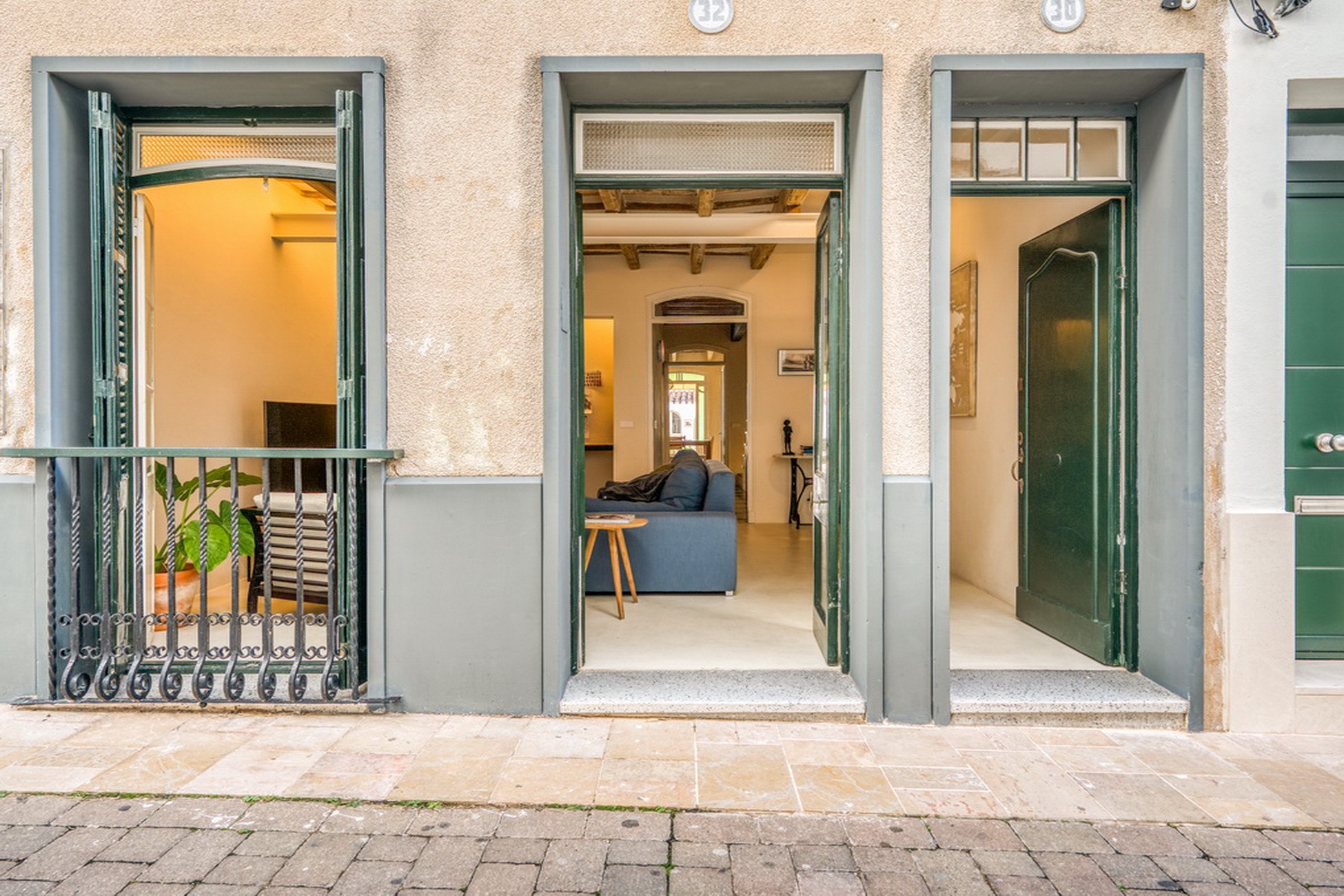 Preciosa casa reformada con patio y garaje en el centro de Mahón, Menorca