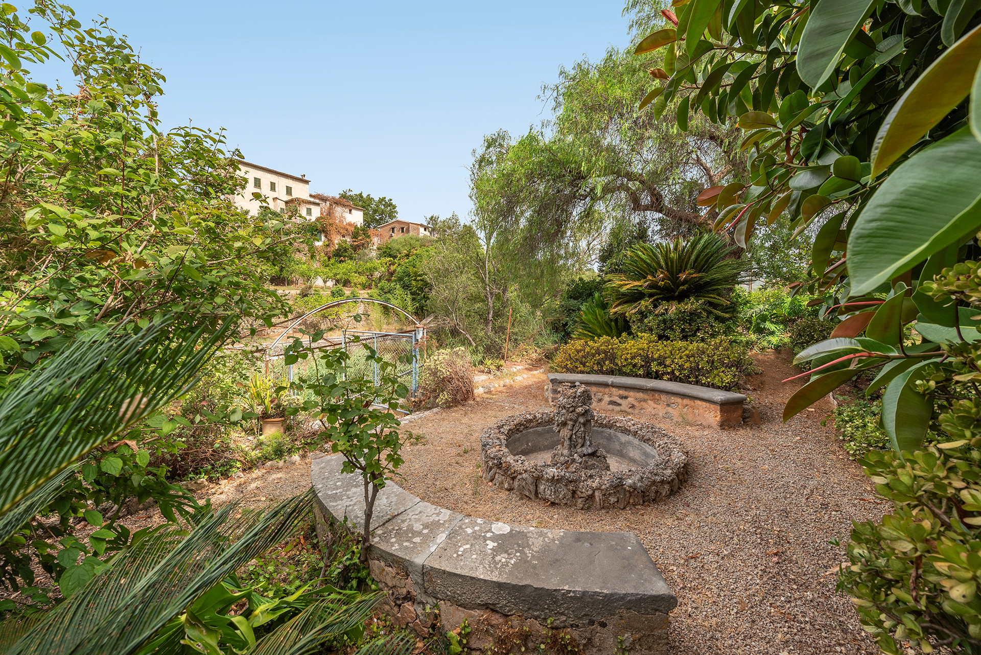 Finca with exceptional potential near the heart of Sóller