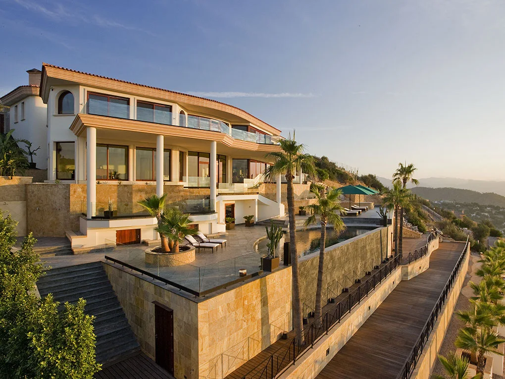 Exceptional villa with sensational sea views