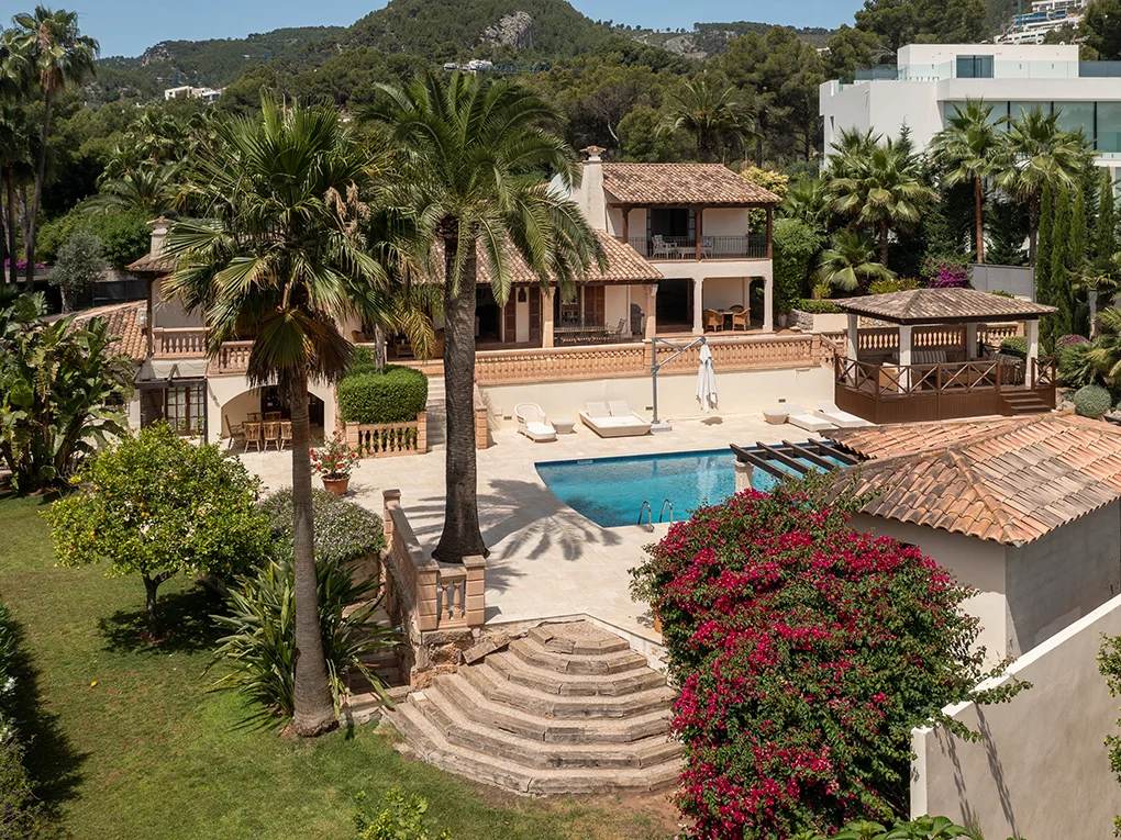 Classic villa with pool and garden in Son Vida, Palma de Mallorca