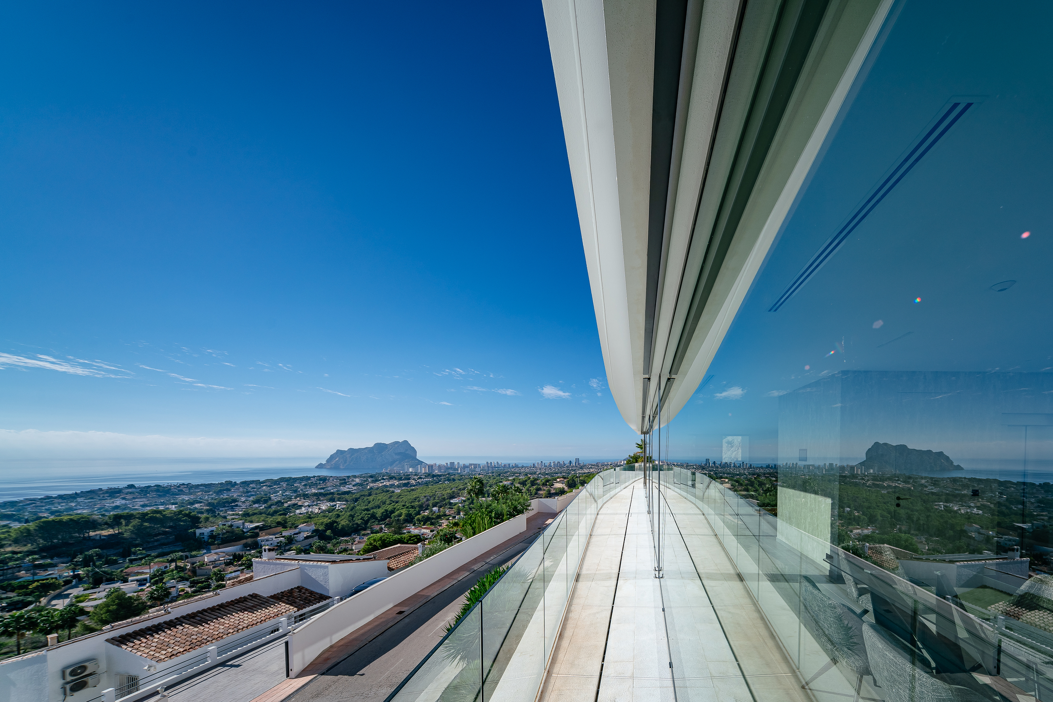 Luxury Living with Stunning Sea Views