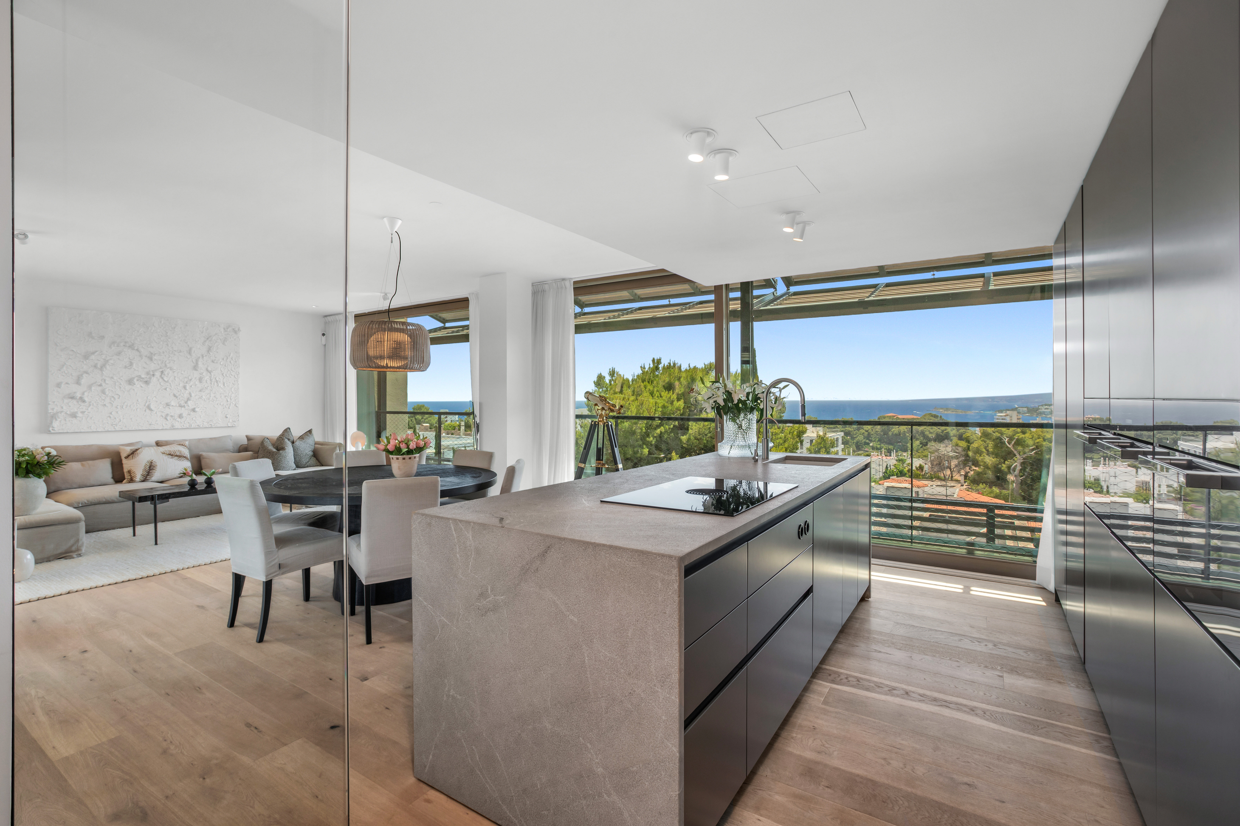 Exclusive Duplex Penthouse with Private Rooftop, Pool and Sea Views