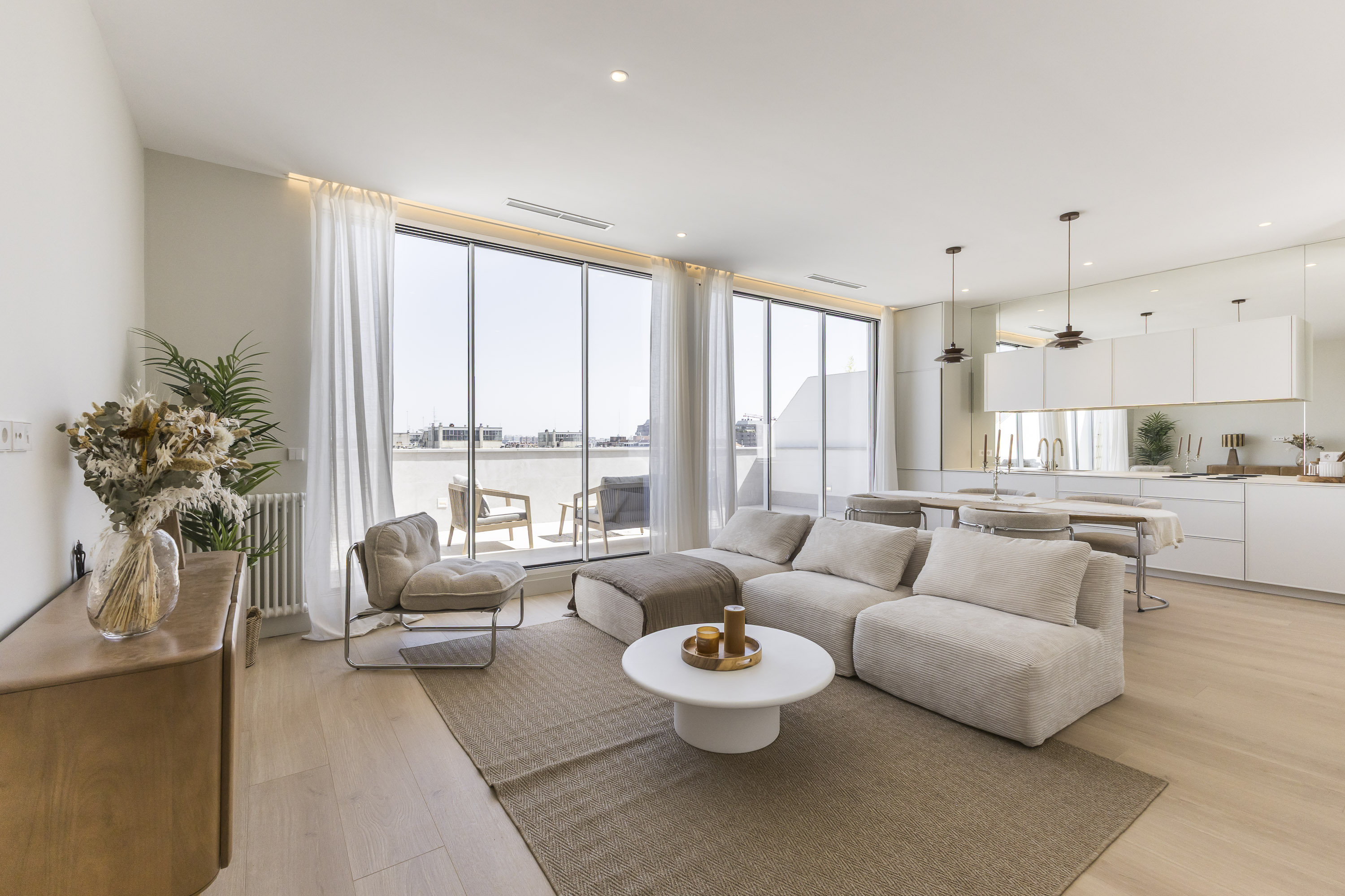 Exclusive penthouse with terrace and open views in Ibiza - Retiro