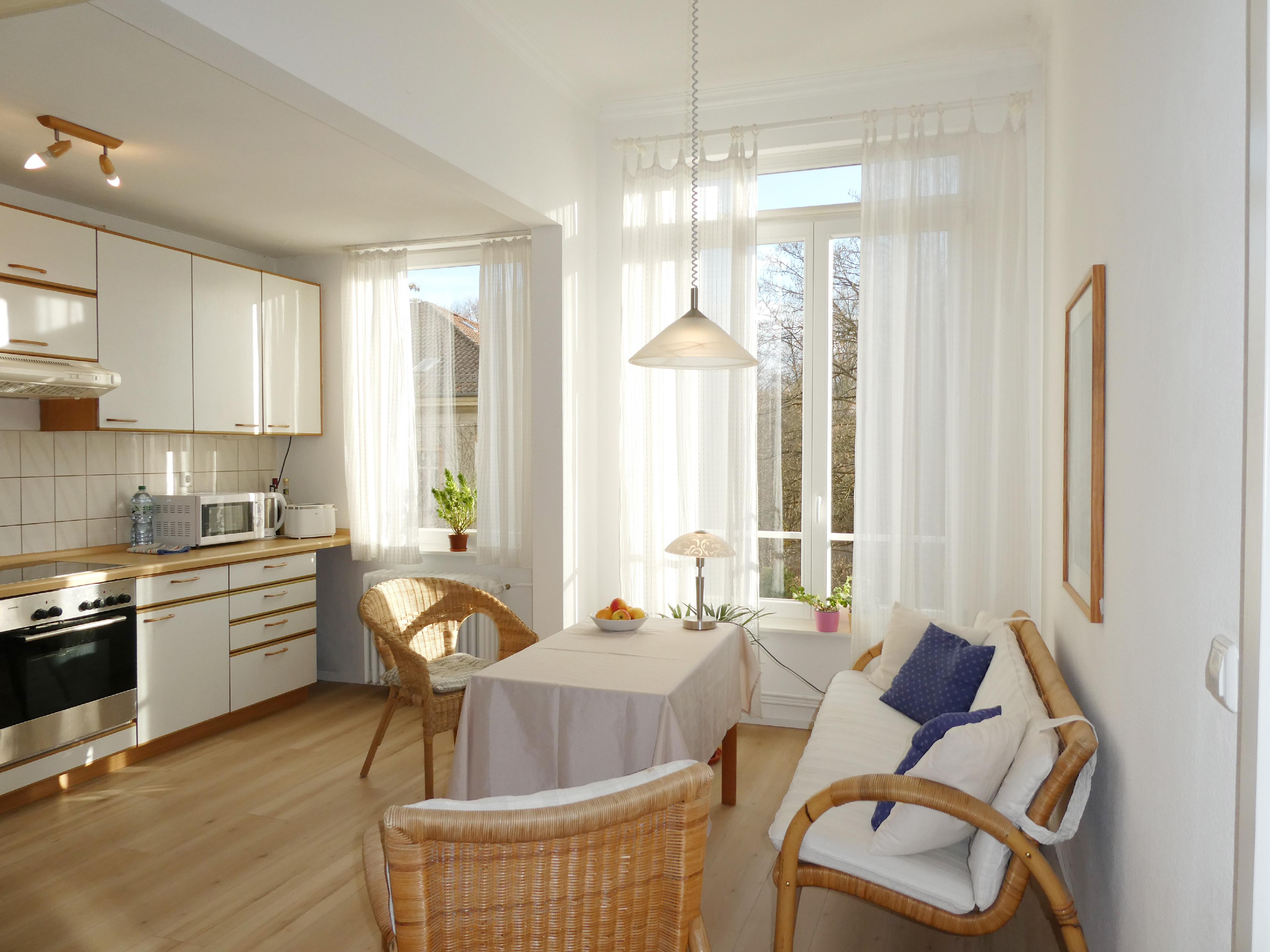 Sahnestückchen in der Neckarhalde • 
4-Zi.-ETW mit Süd-Balkon, AAP und individuellem Raumplan