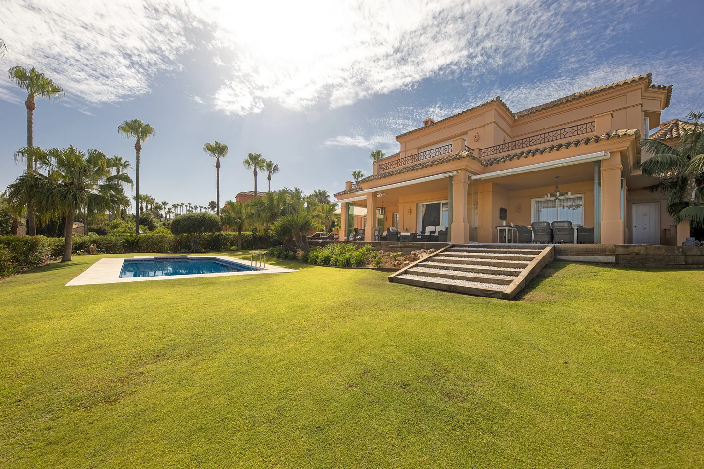 Great Villa with tropical garden and sea views