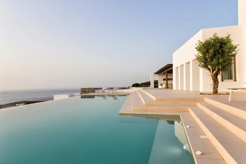 Exclusive 6 bedroom villa with stunning views and private pool in Paros