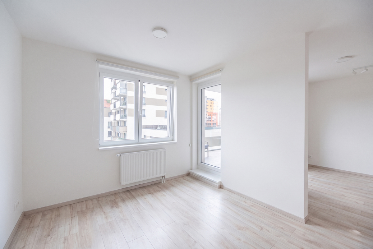 Rent an apartment 1+kt after reconstruction with panoramic view in the Harfa Park residence