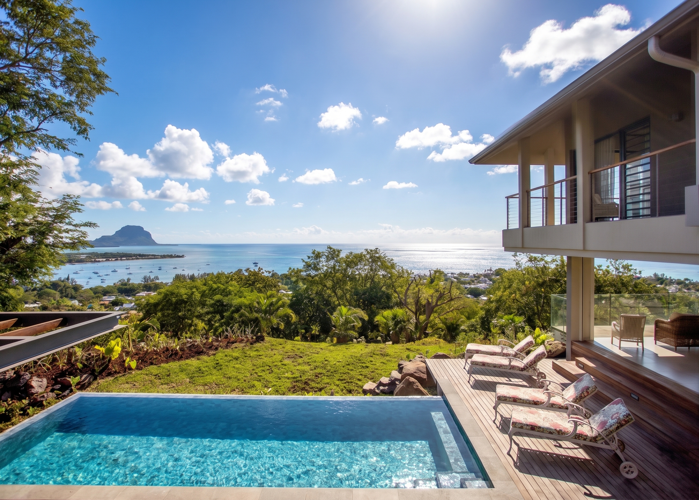 Luxurious Villa with Breathtaking Panoramic Sea Views