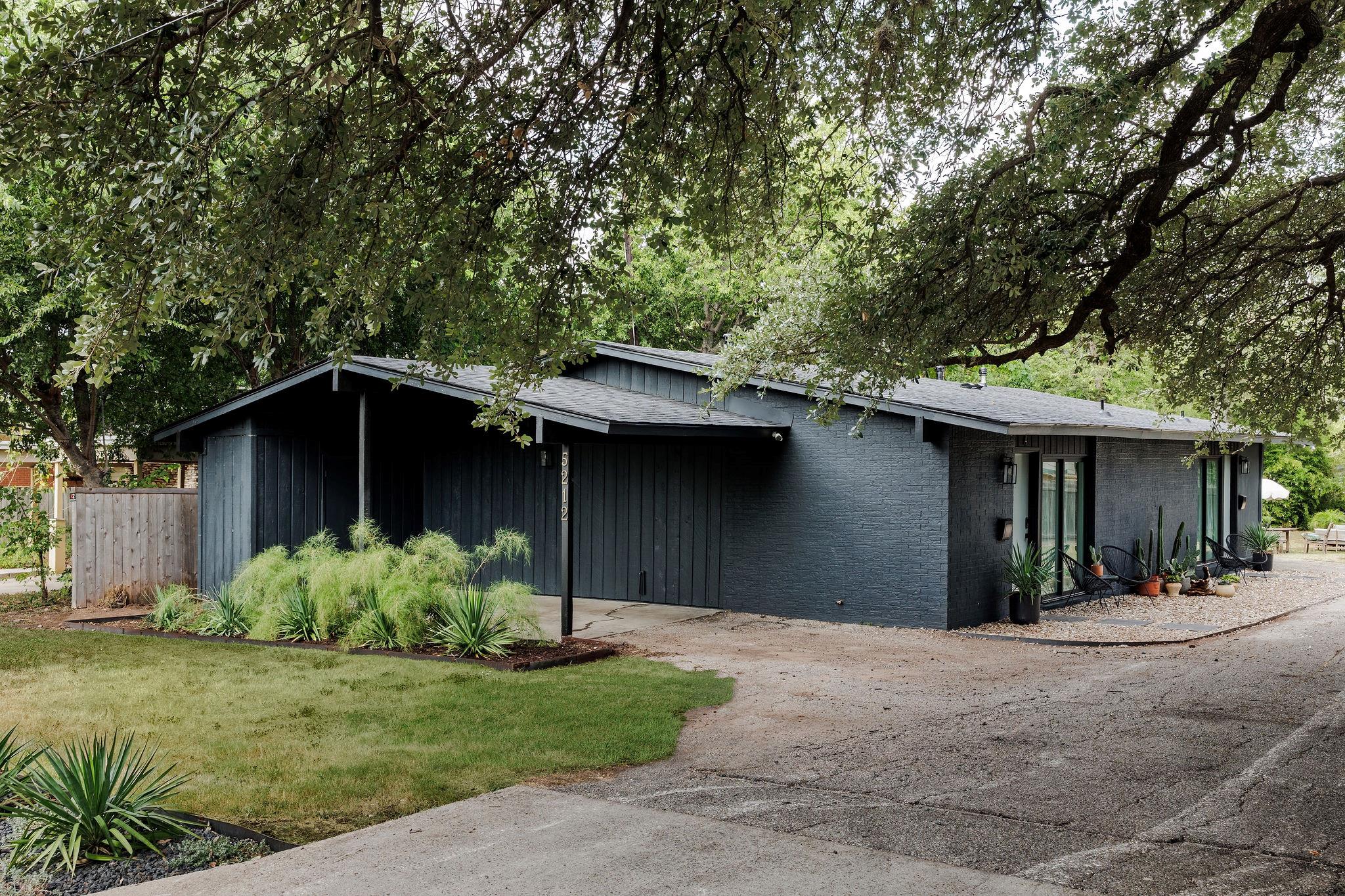 Flexible Austin Duplex with Endless Potential
