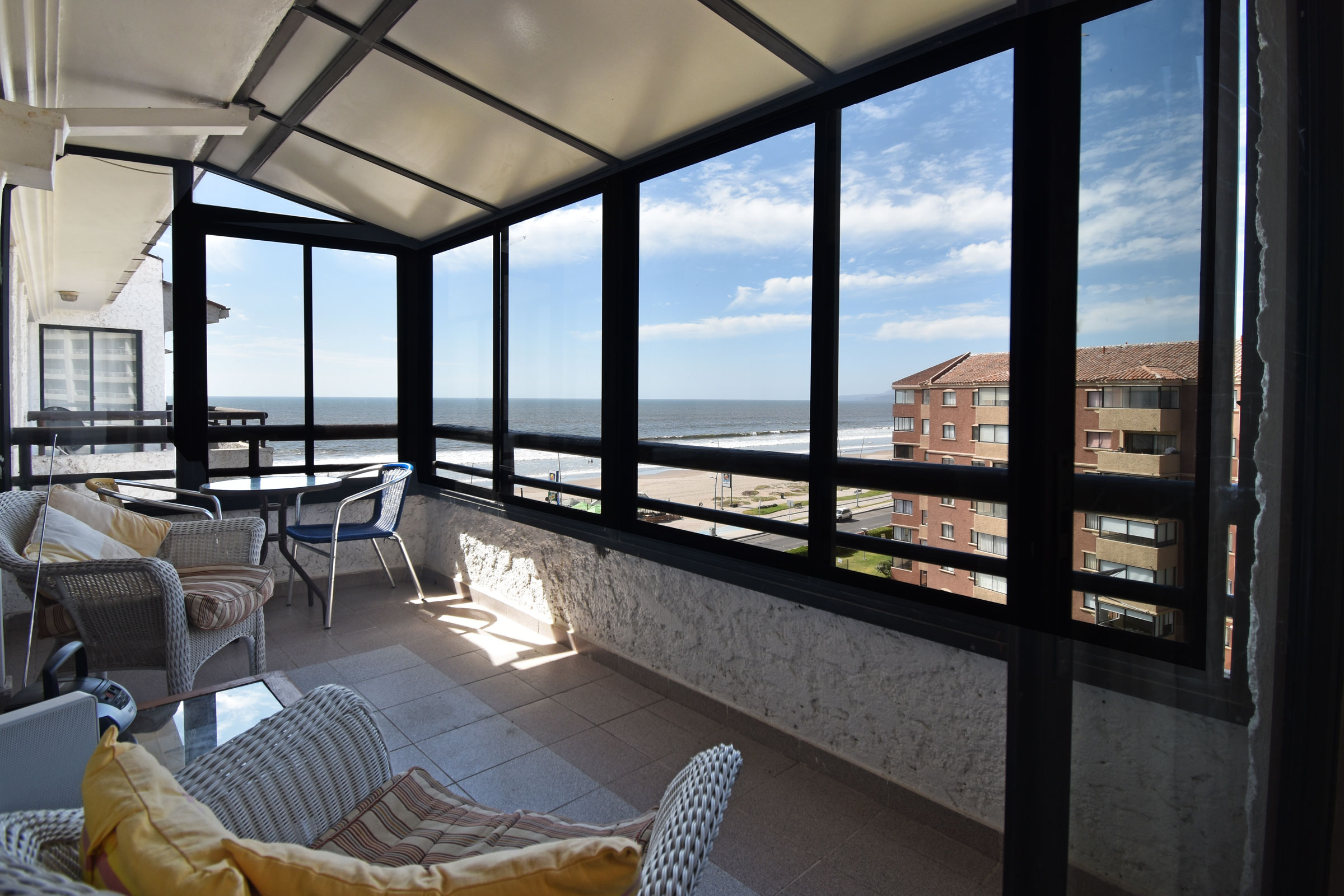 Departamento amoblado 2D 2B con vista al mar y estacionamiento, La Serena · 71 m2