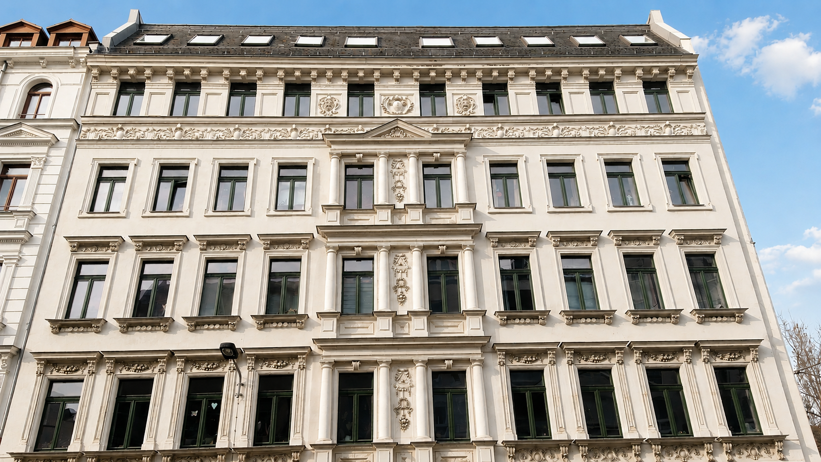 Charmante Altbauwohnung mit Balkon, Lift und Tageslichtbad