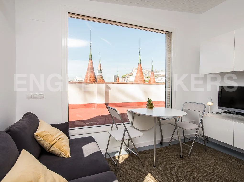 Comfortable and luminous penthouse in Eixample Diagonal