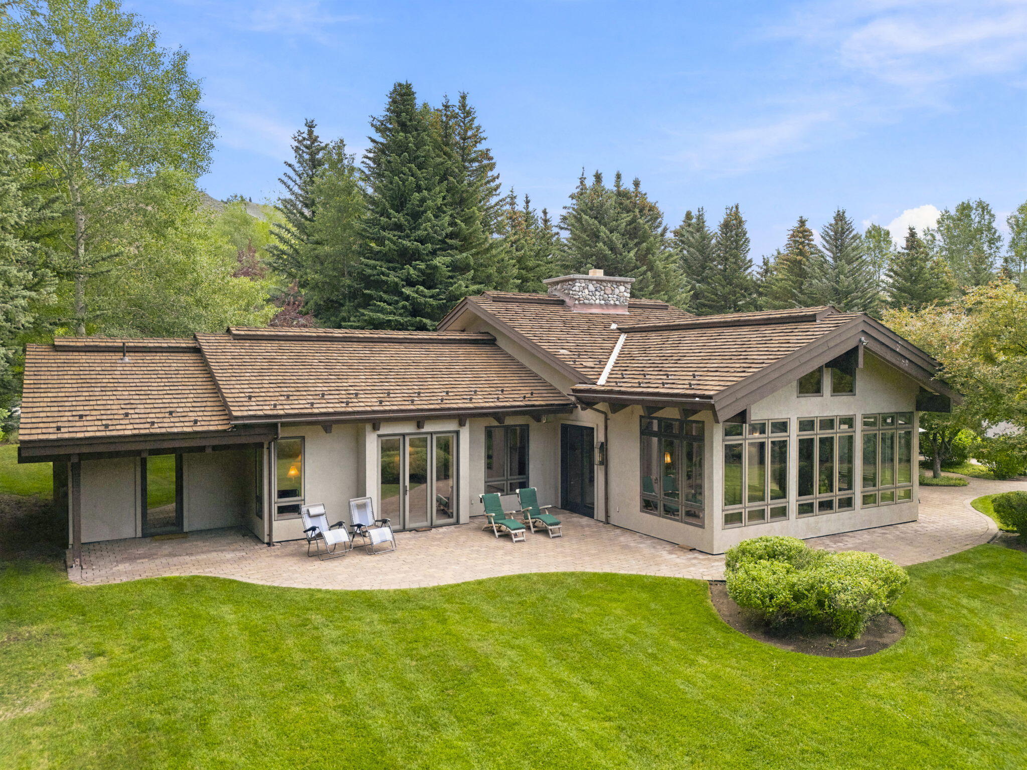 Exceptional Retreat on 2.5 Acres North of Ketchum