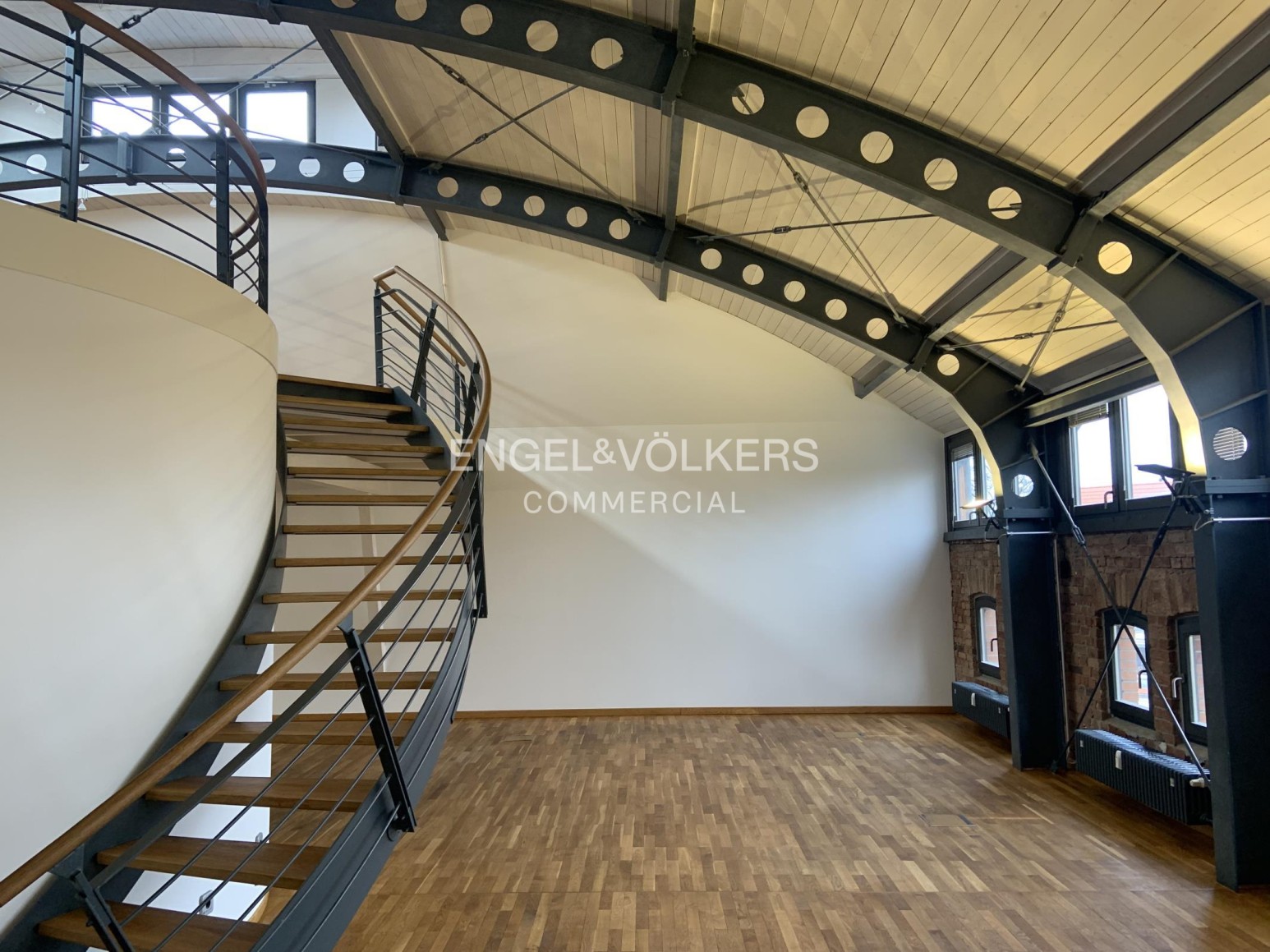 Ruhiges Loft-Büro mit Galerie am Hackeschen Markt