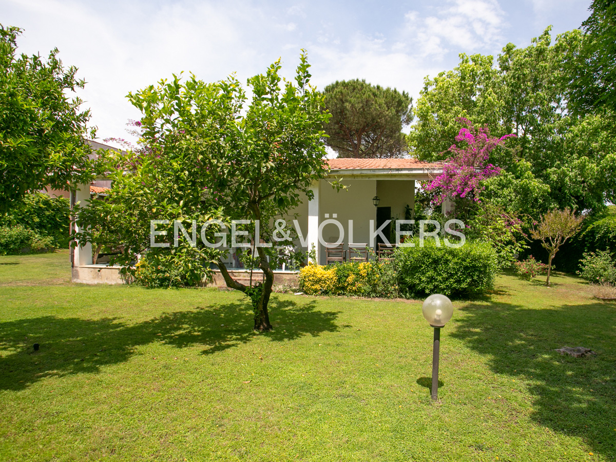 Mediterranean villa steps from the sea in San Felice Circeo