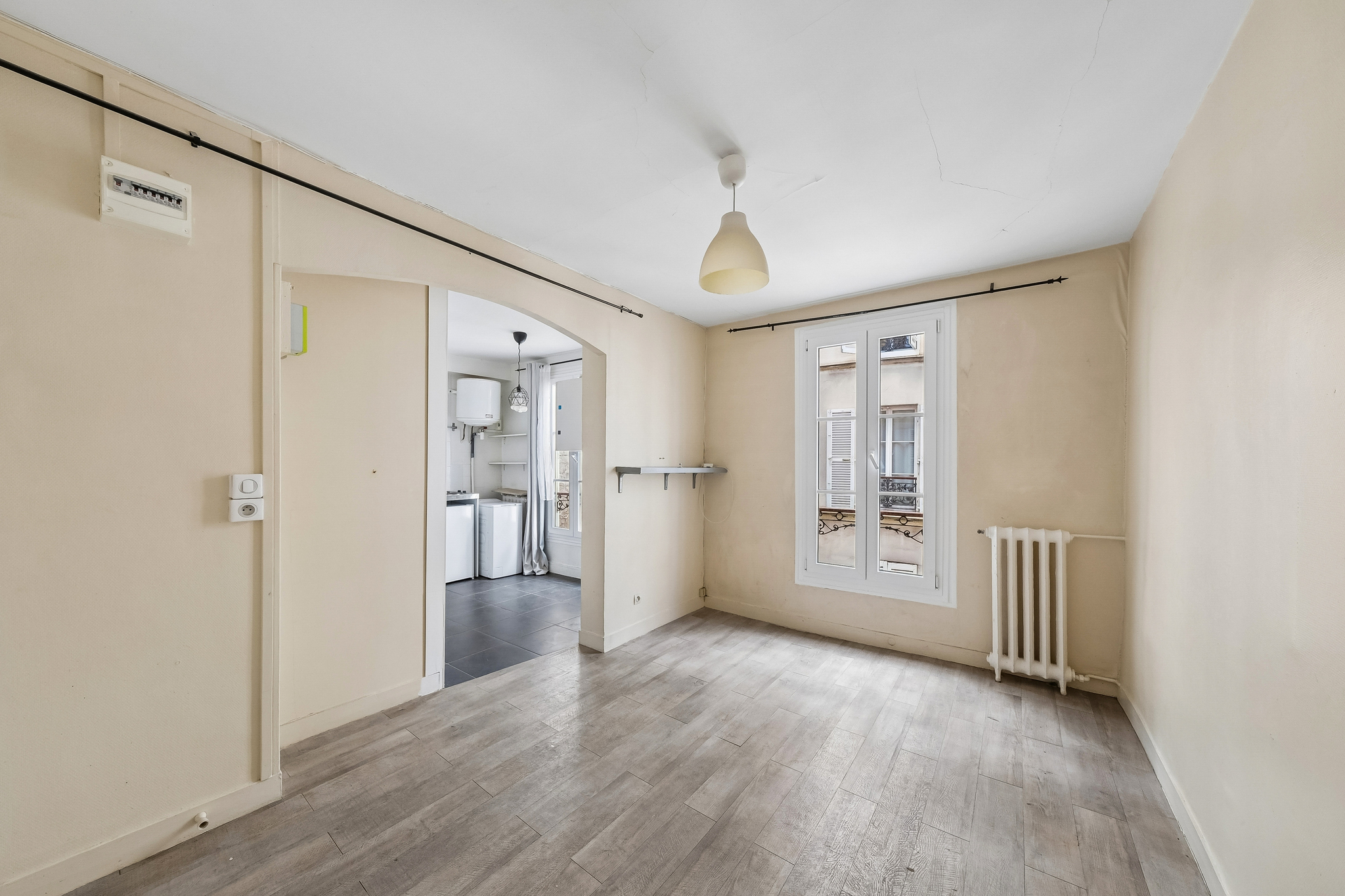 Rue des Abbesses - Courtyard-facing - Quiet