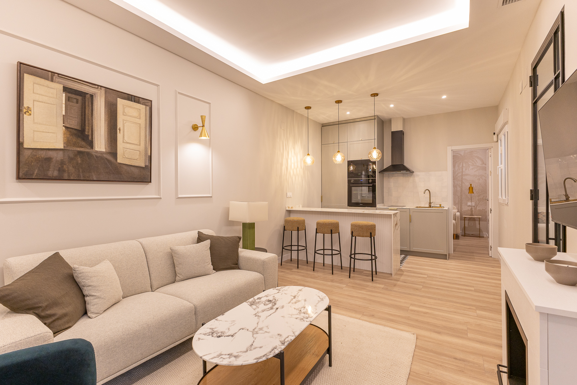 Exclusive ground floor with private-use patio on Ayala Street, Salamanca District