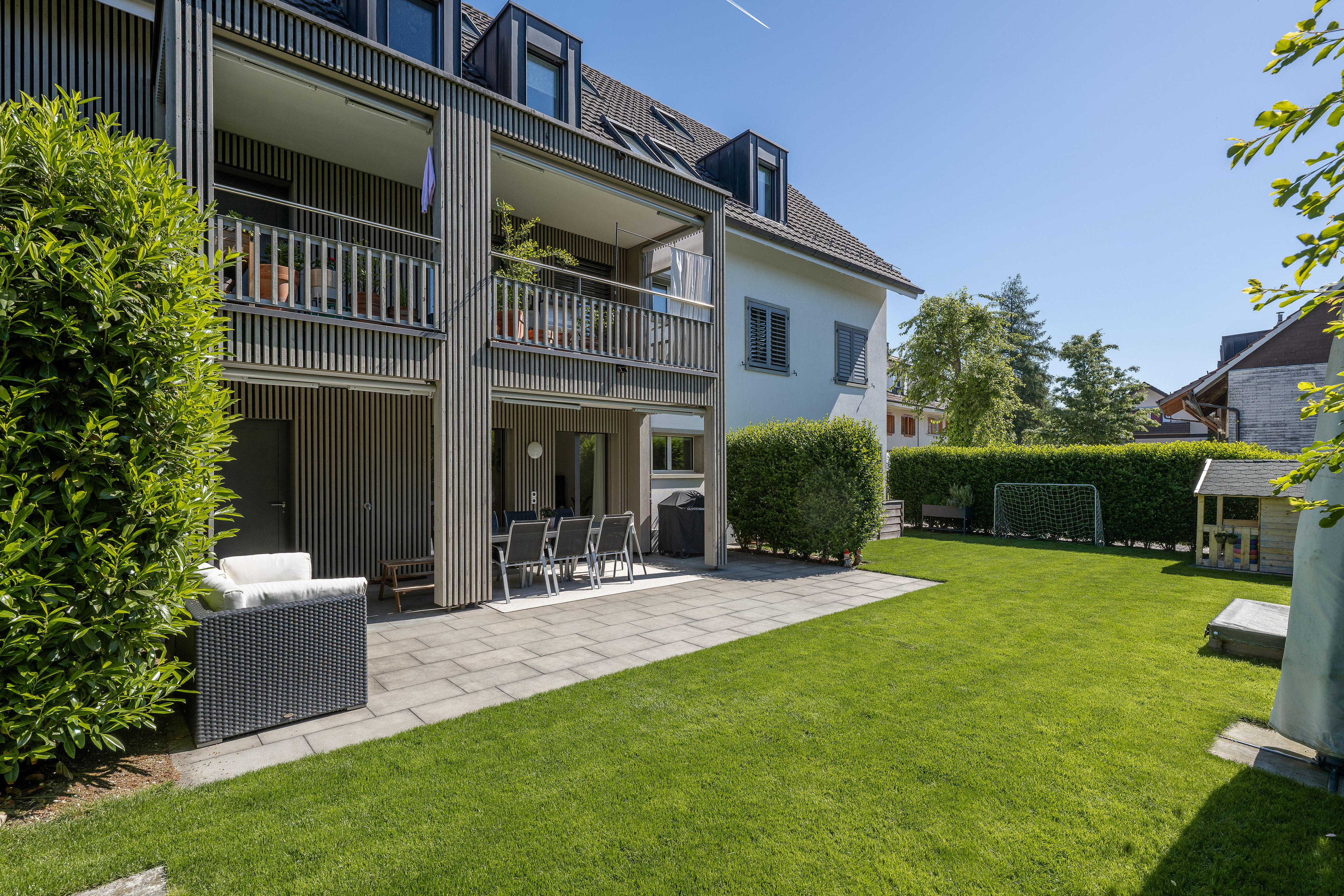 Garden apartment with style & space
