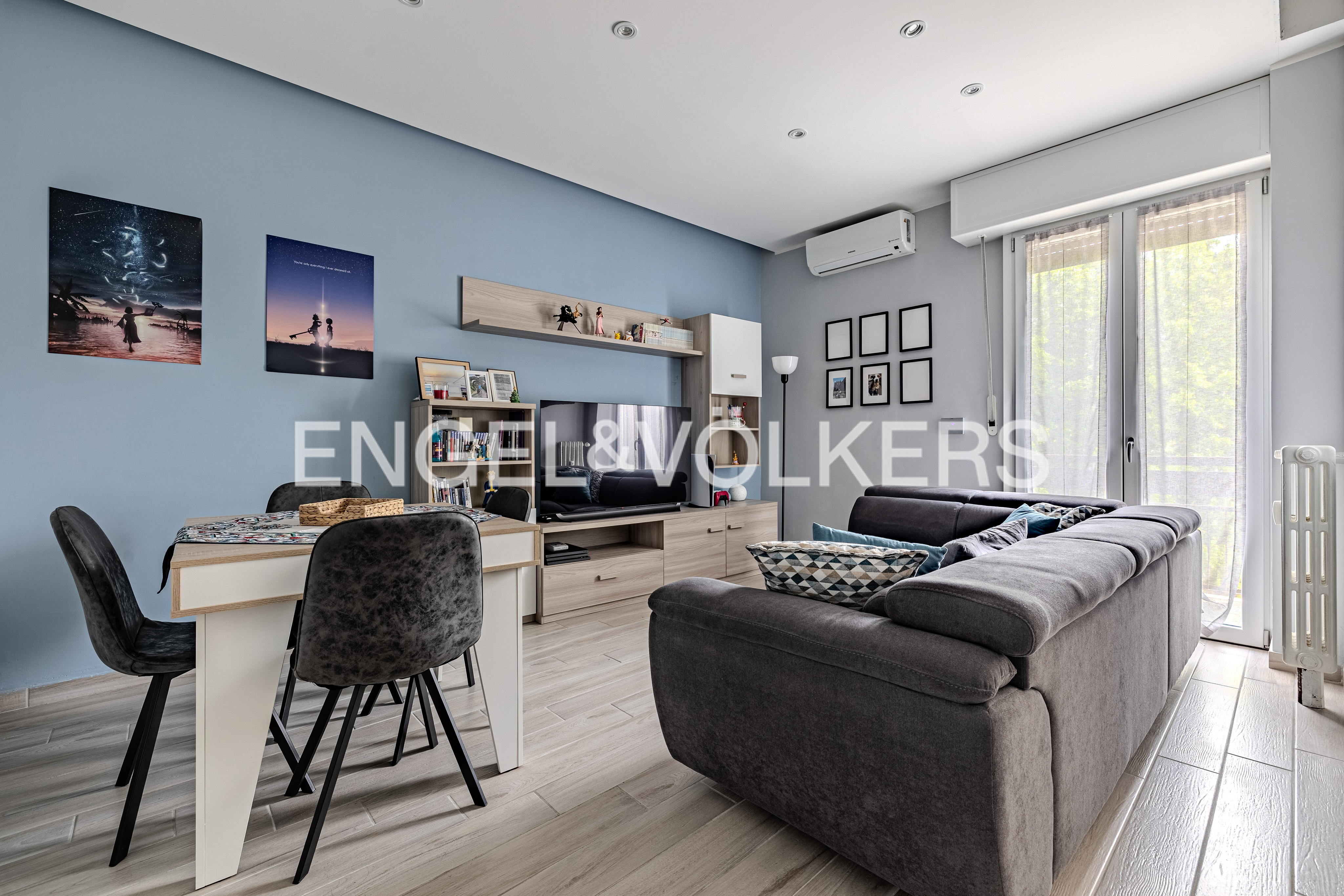 Elegant renovated one-bedroom apartment with balcony – Fondazione Prada area