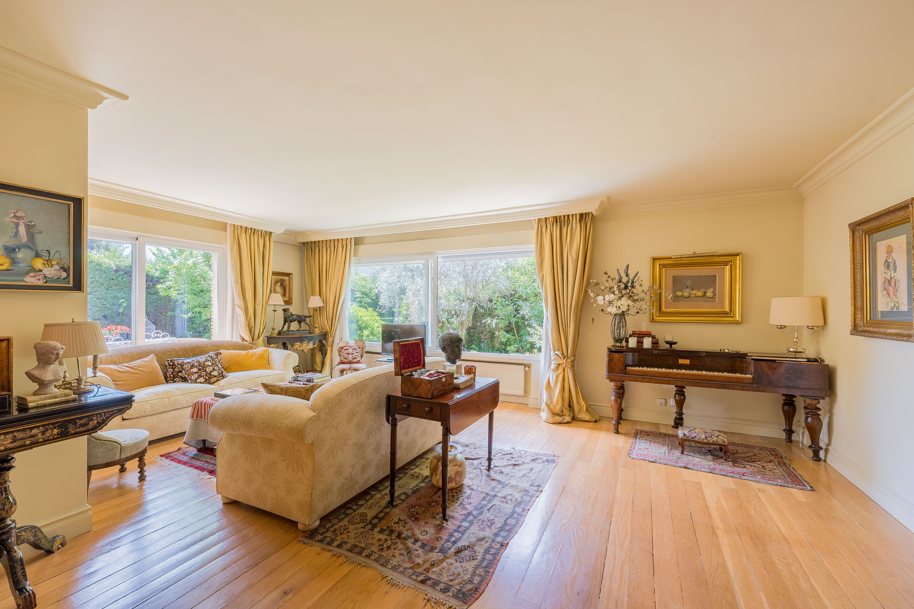 Exclusive residence in the heart of Los Diplomaticos - Aravaca