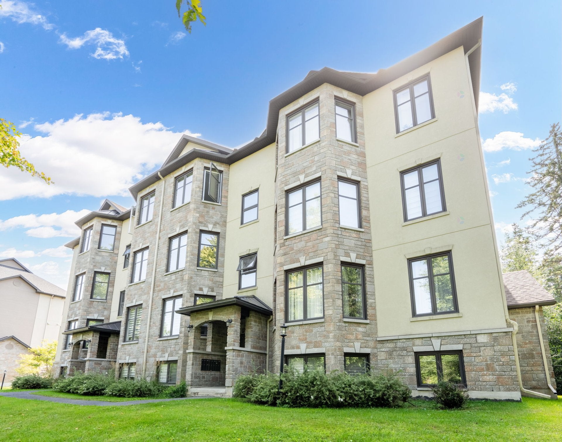 Bright & Airy Penthouse Living Just Minutes from Ottawa