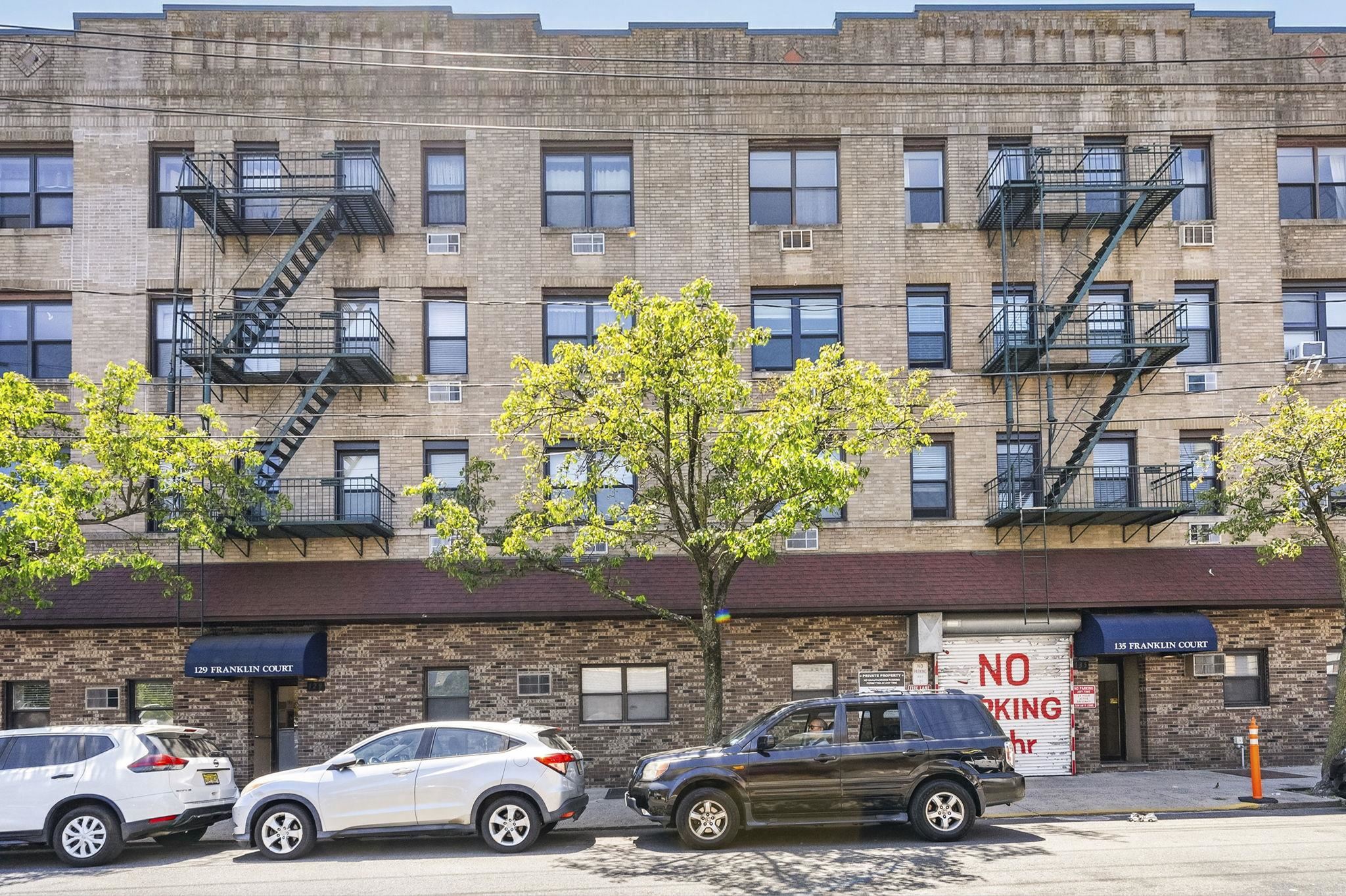 Stylish and Ideally Located Jersey City Heights Condo!