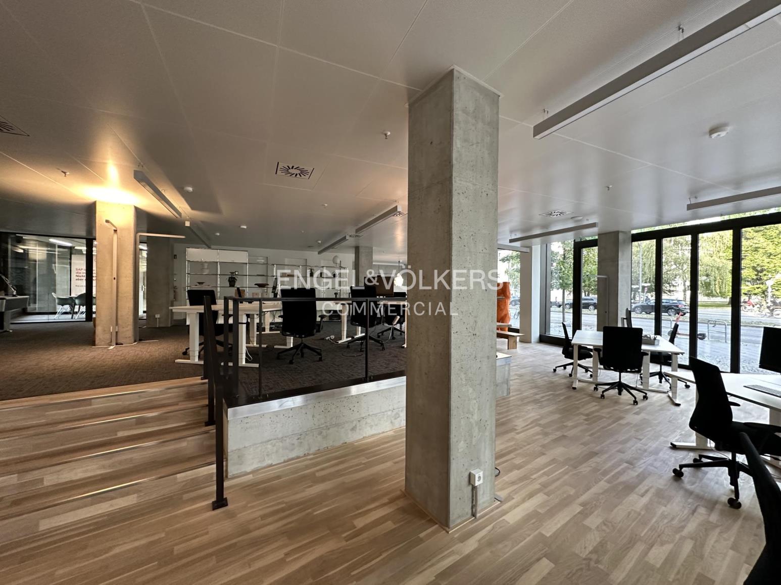 EG-Büro in Top-Mitte-Lage
