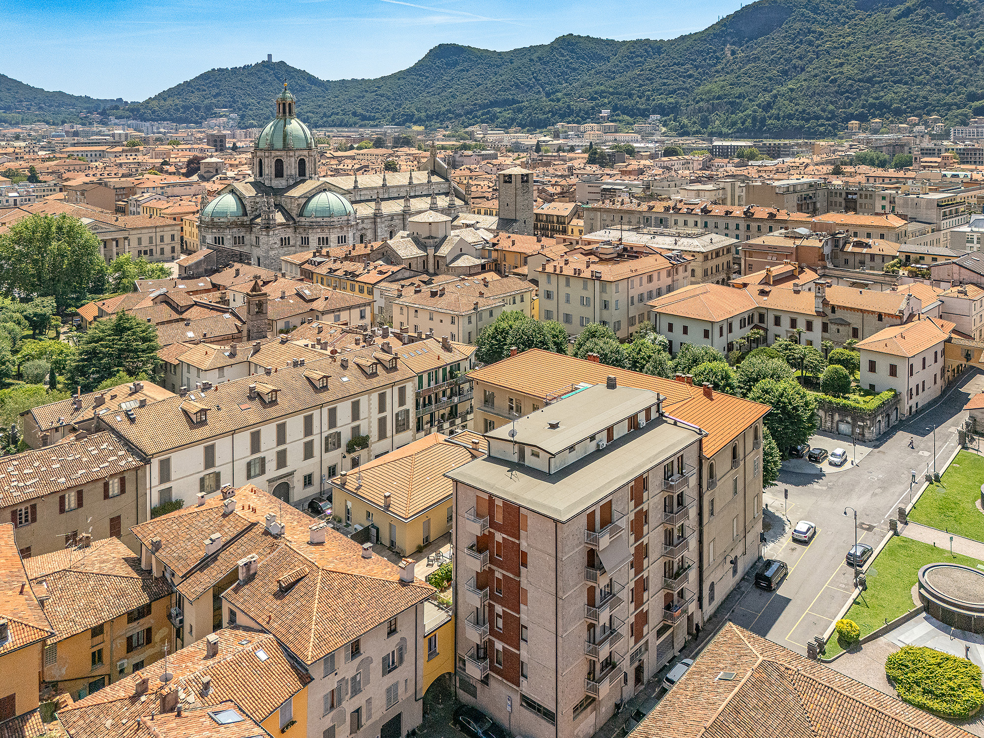 Apartment with terrace in Piazza Roma in Como