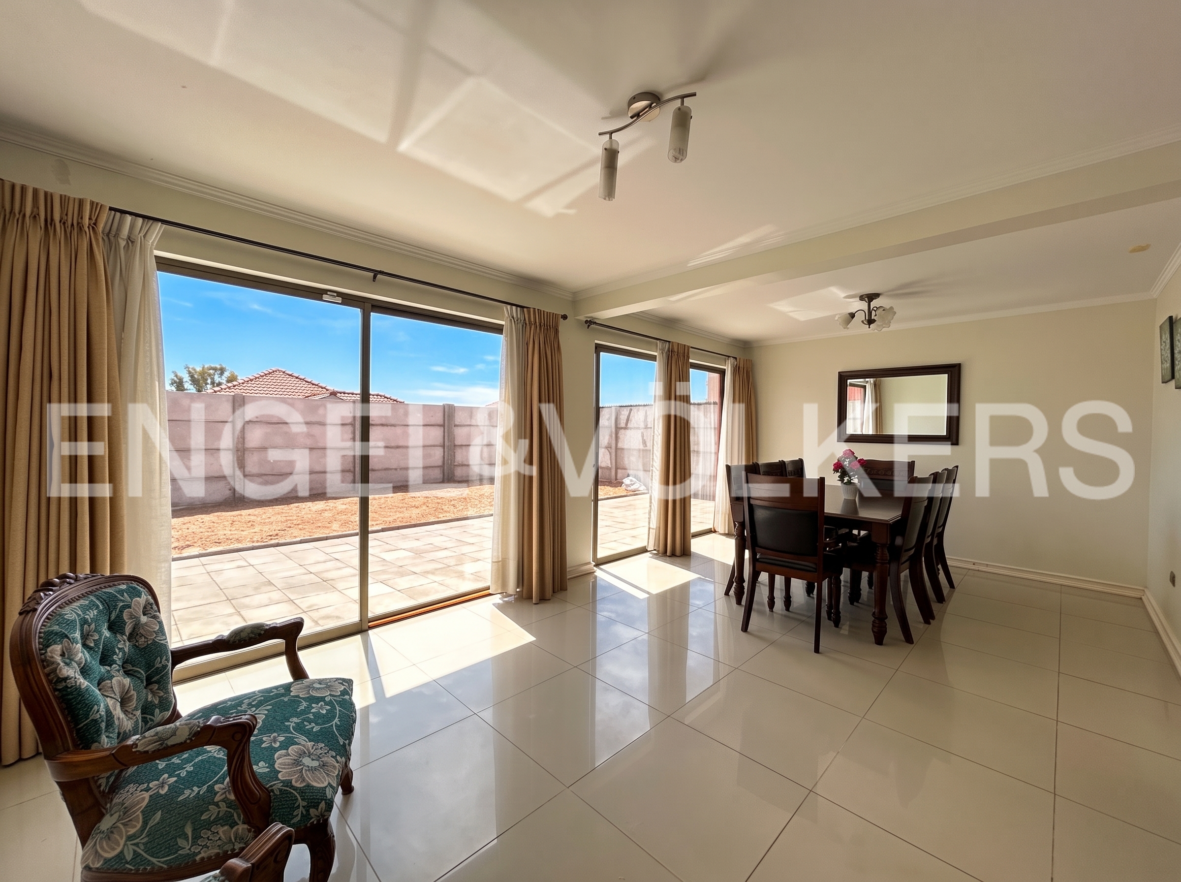 Venta de casa en Avda Juan Cisternas