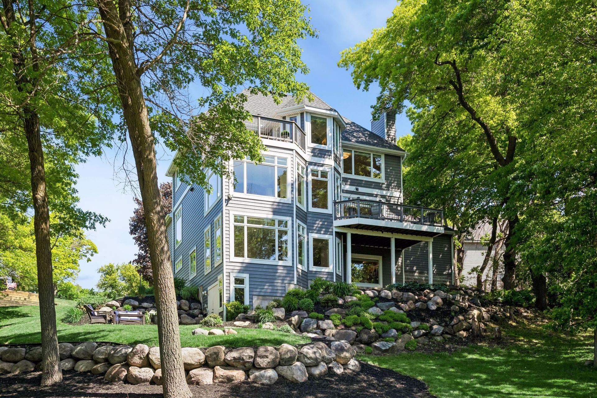 Lake Marion Luxury: 1+ Acre Estate & Wolf Kitchen