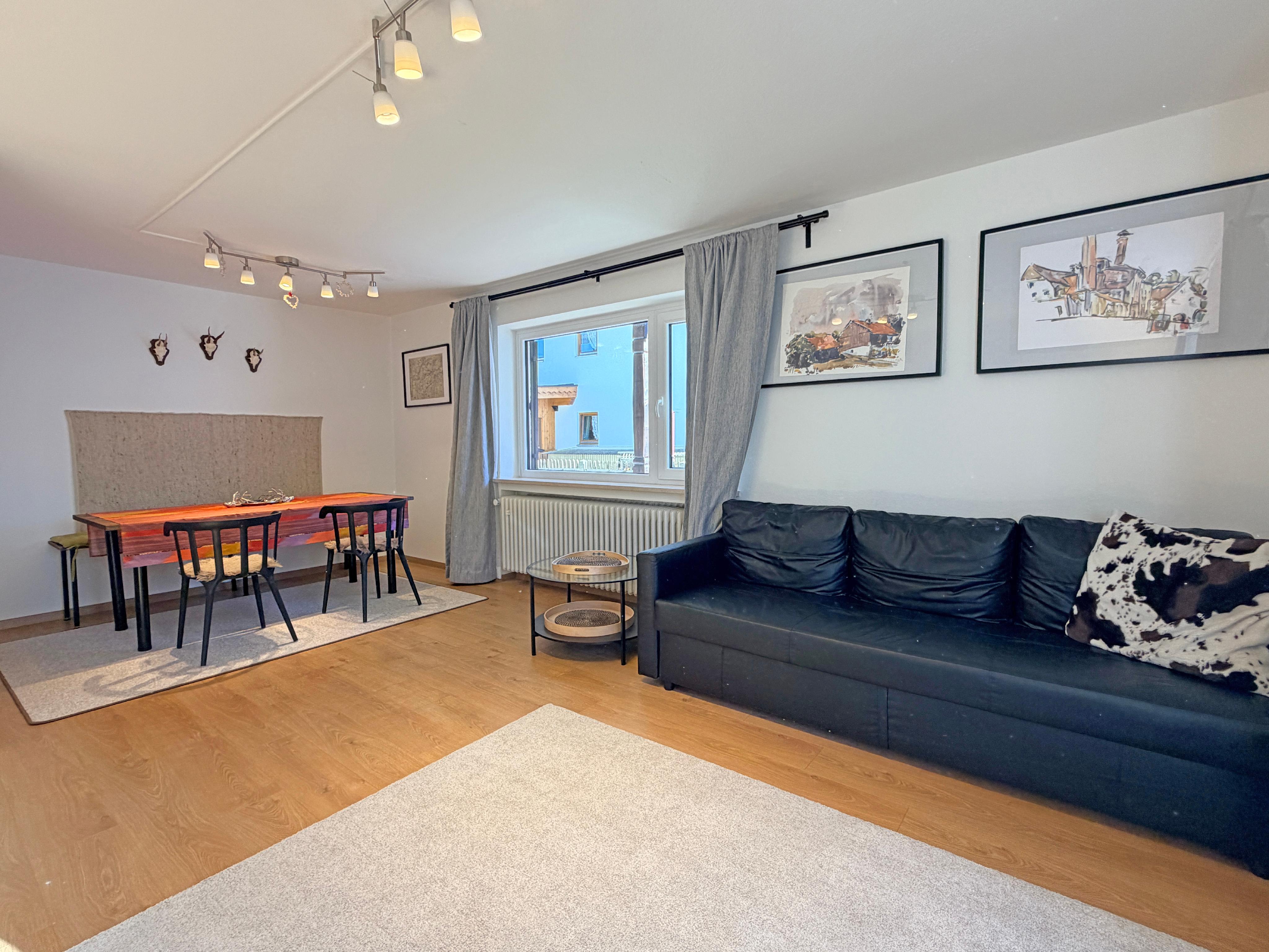 Doppelhaushälfte mit vier Wohneinheiten in zentraler Lage von Mittenwald